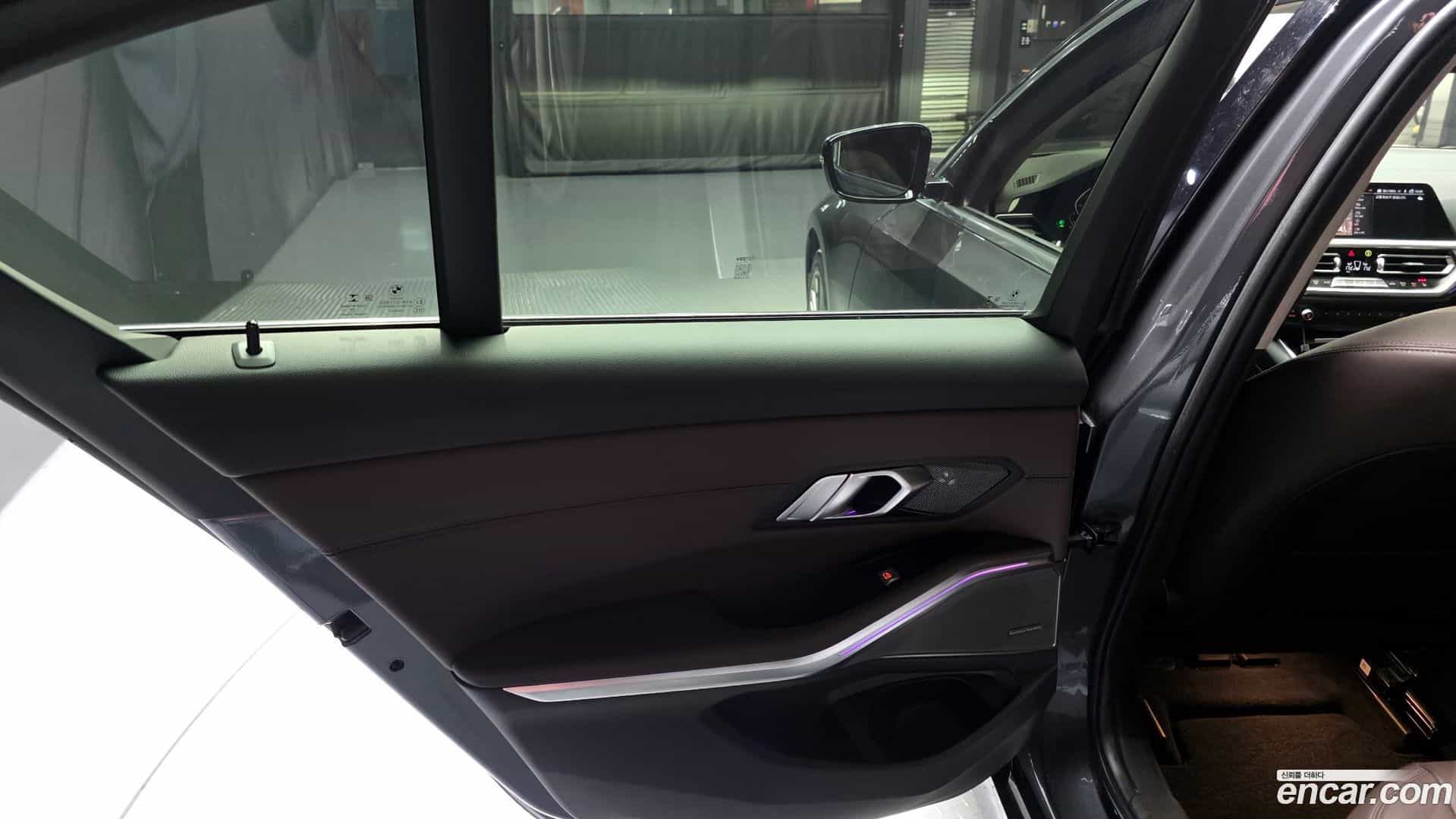 3-Series BMW 2021.2-INNER-035