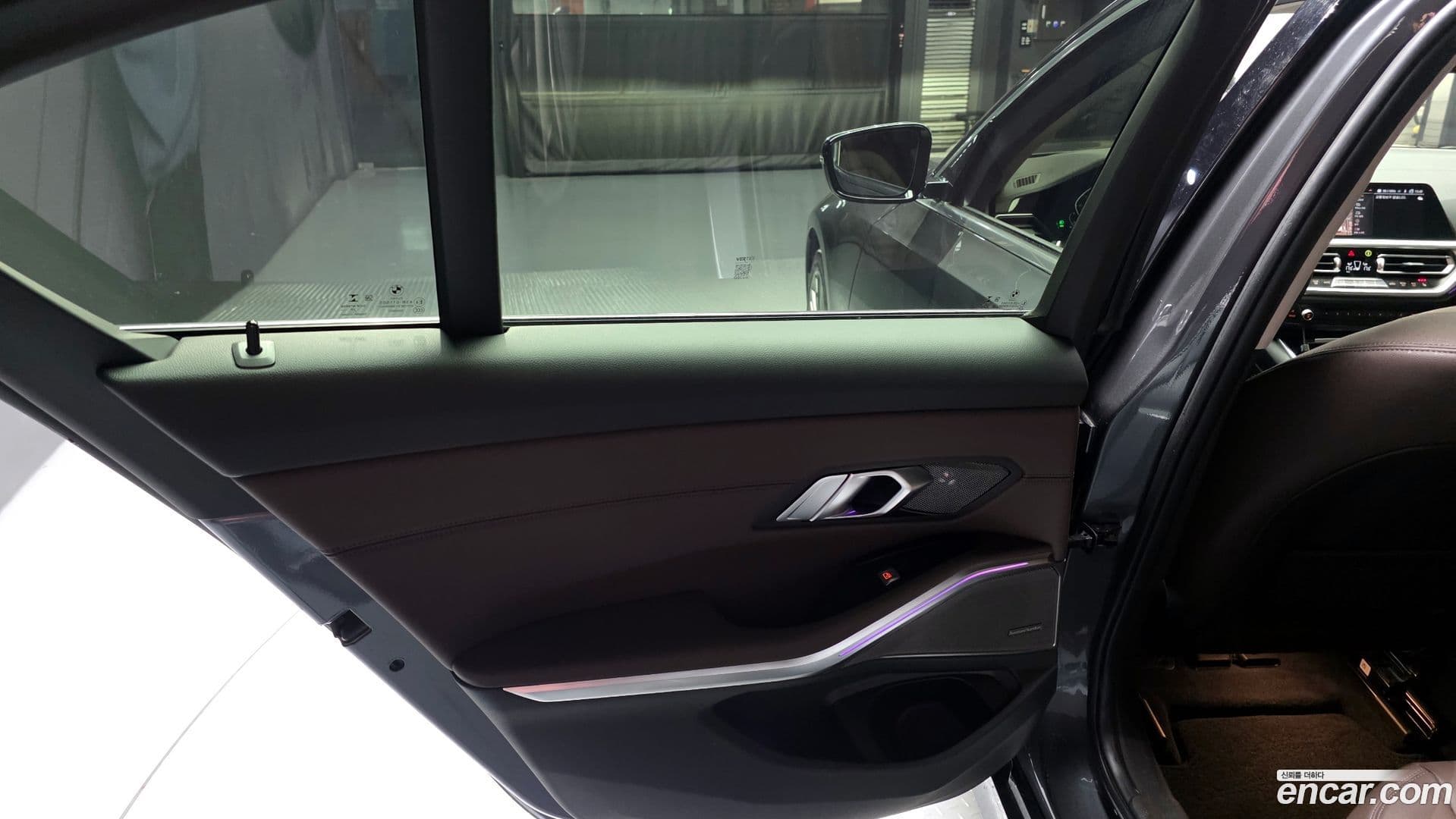 Main__Slider__Photo:3-Series BMW 2021.2-24