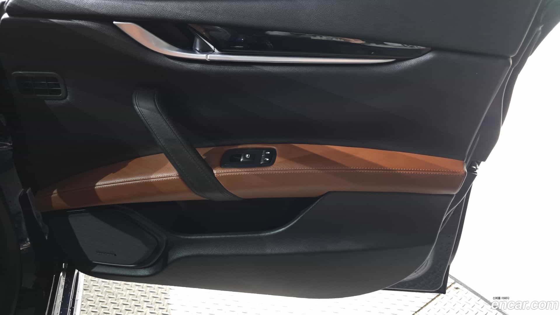 Ghibli Maserati 2017.9-INNER-035
