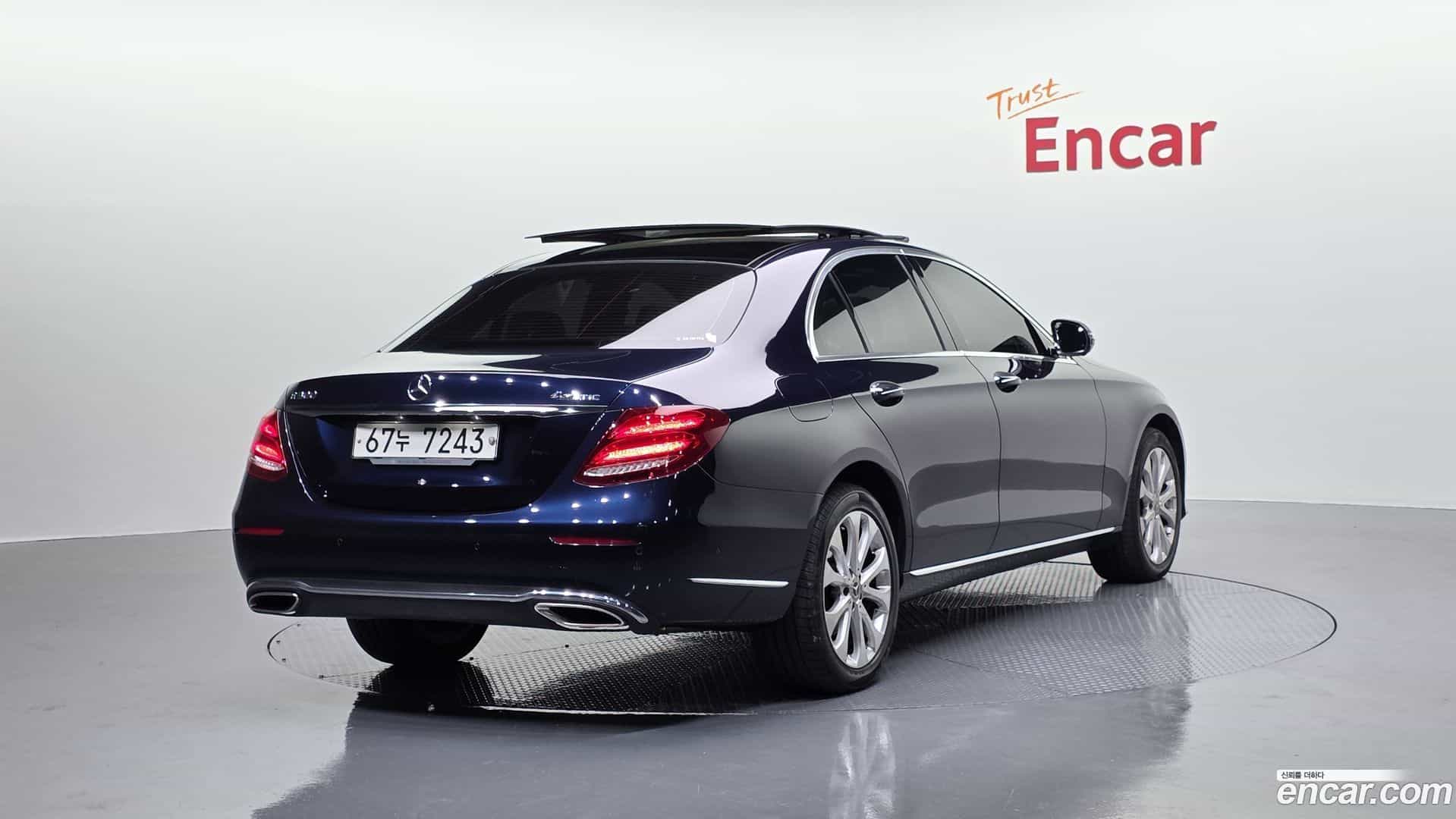 E-Class Mercedes-Benz 2019.6-OUTER-002