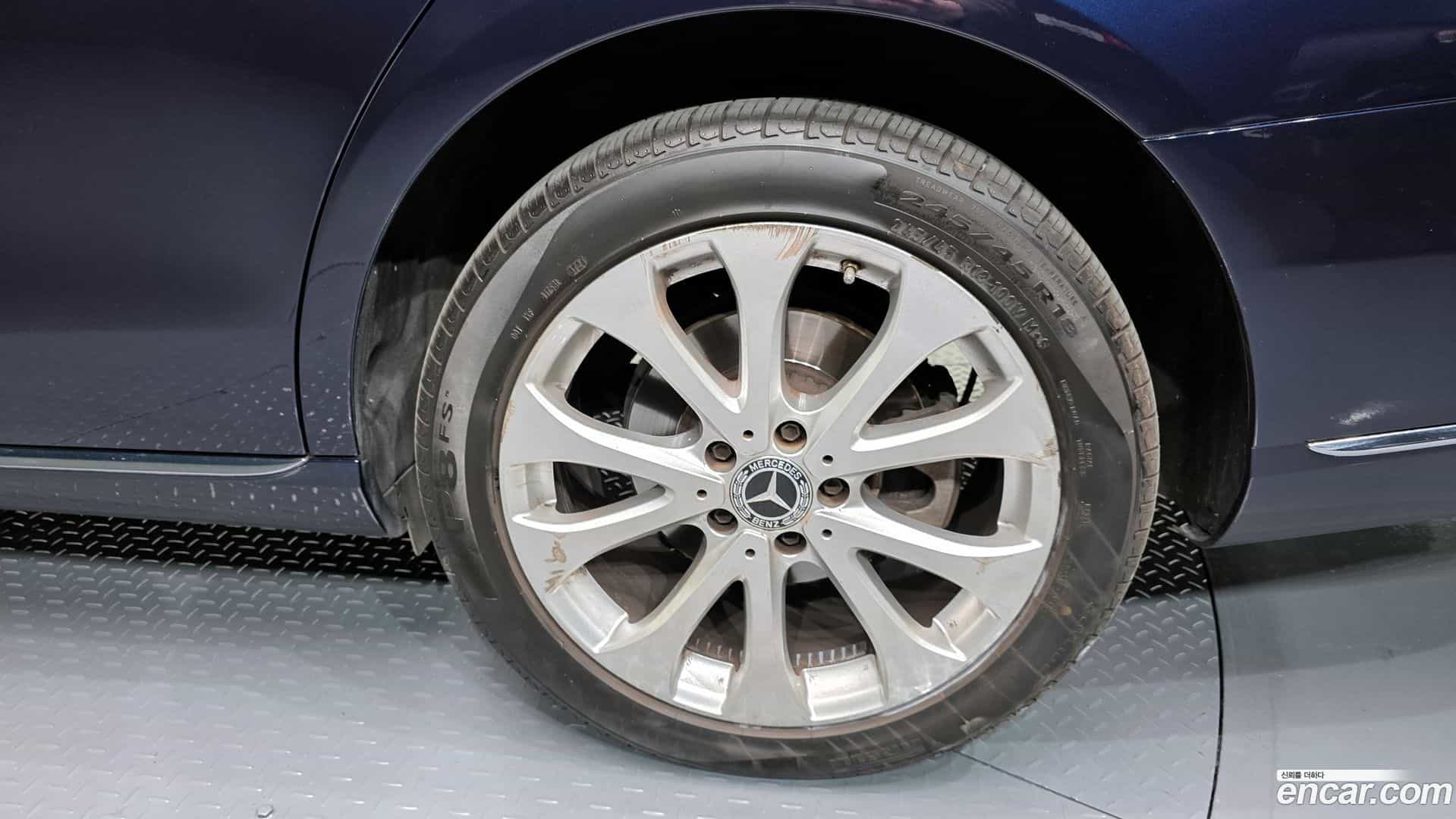 E-Class Mercedes-Benz 2019.6-OUTER-031