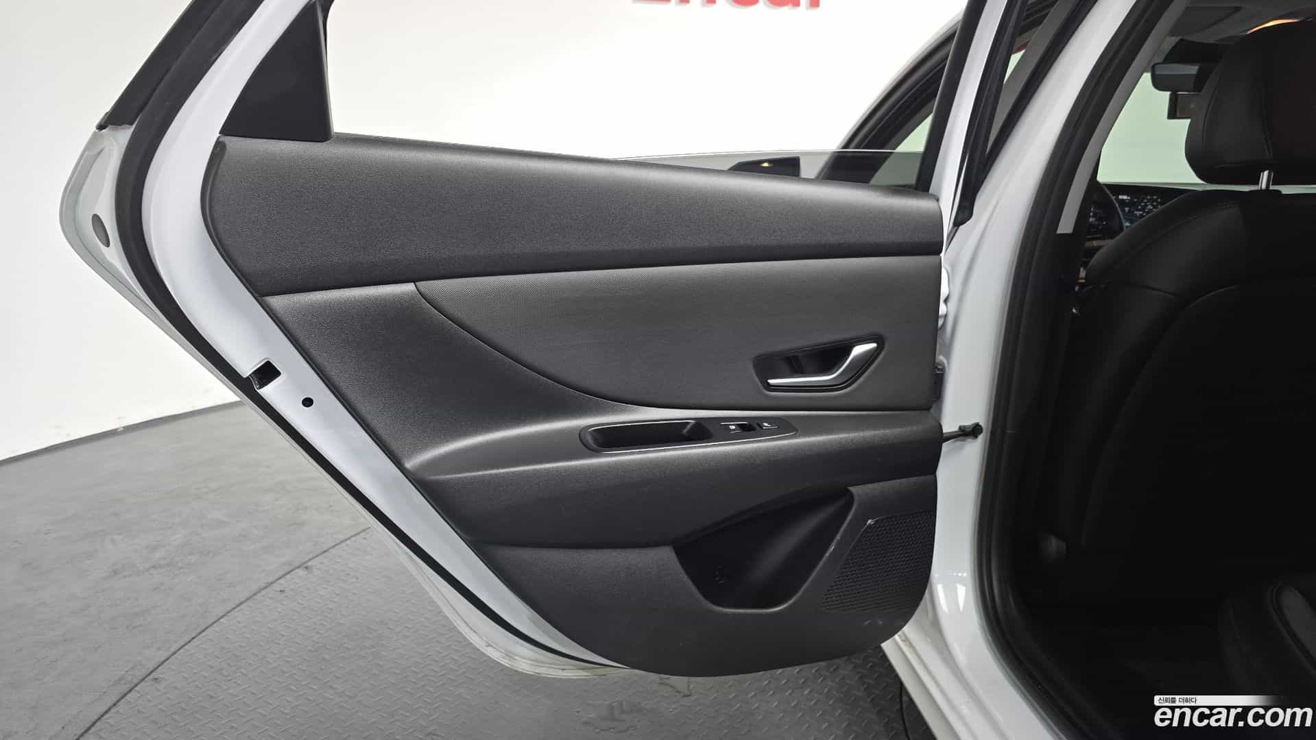 AVANTE Hyundai 2020.5-INNER-035