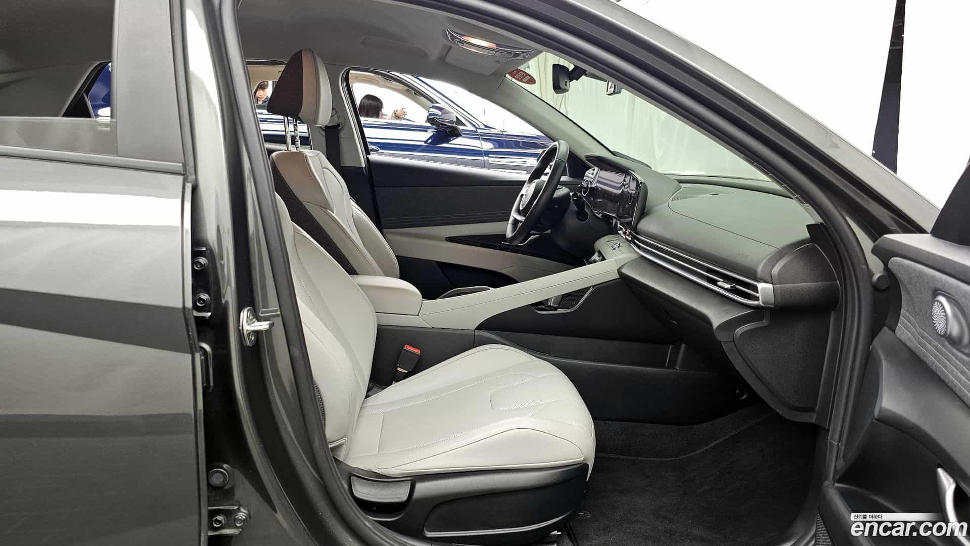AVANTE Hyundai 2021.5-OPTION-015