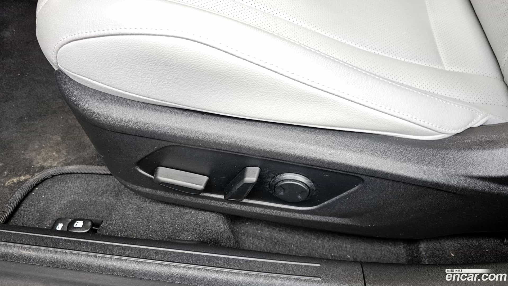 AVANTE Hyundai 2021.5-INNER-036