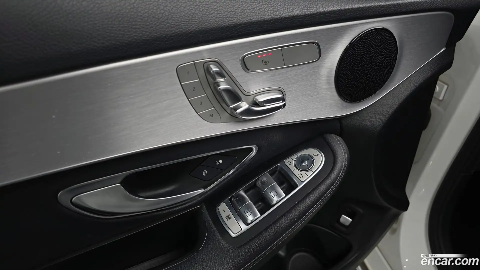 C-Class Mercedes-Benz 2016.4-OPTION-018