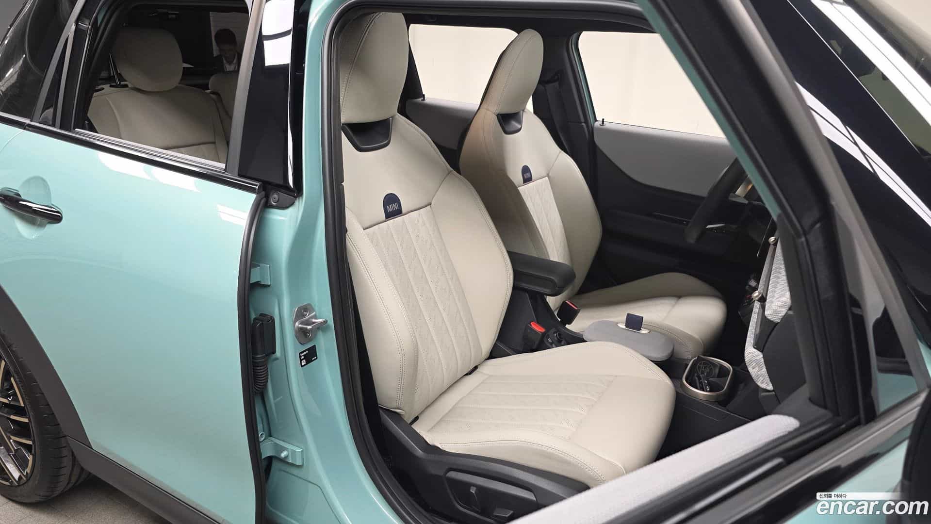 Cooper Mini 2025.2-OPTION-016