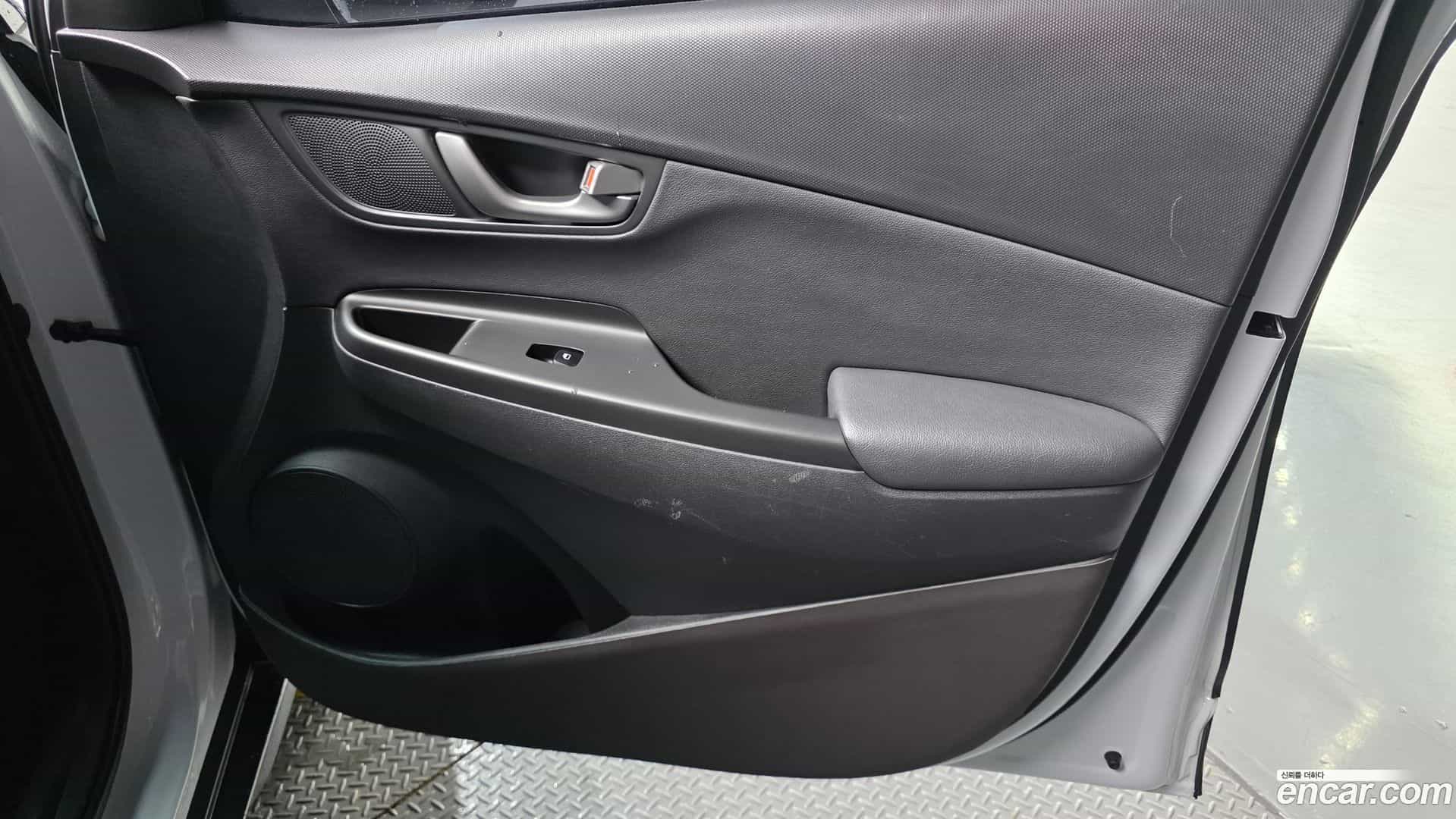 Kona Hyundai 2019.11-INNER-035
