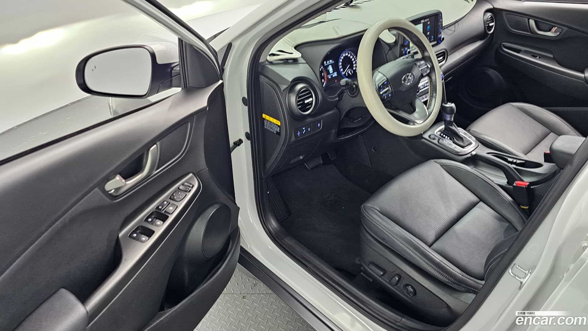 Kona Hyundai 2018.4-INNER-010