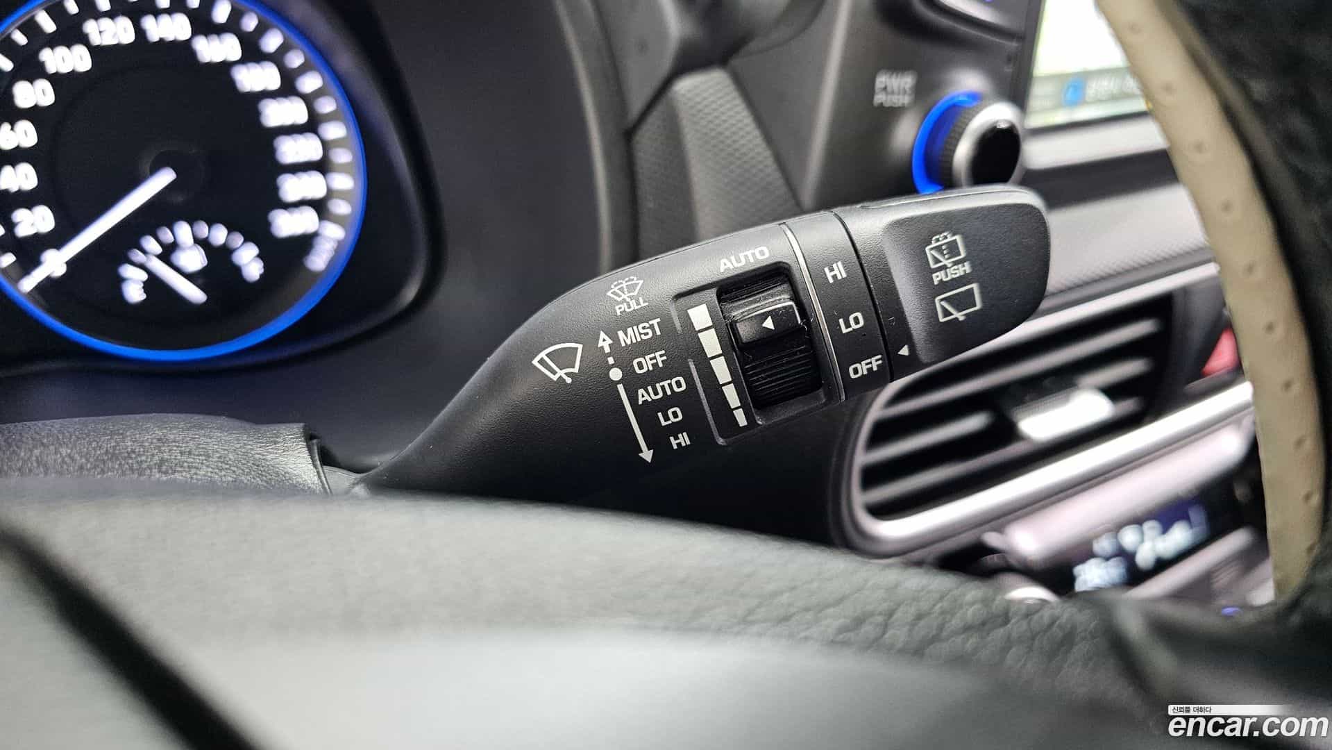 Kona Hyundai 2018.4-OPTION-023