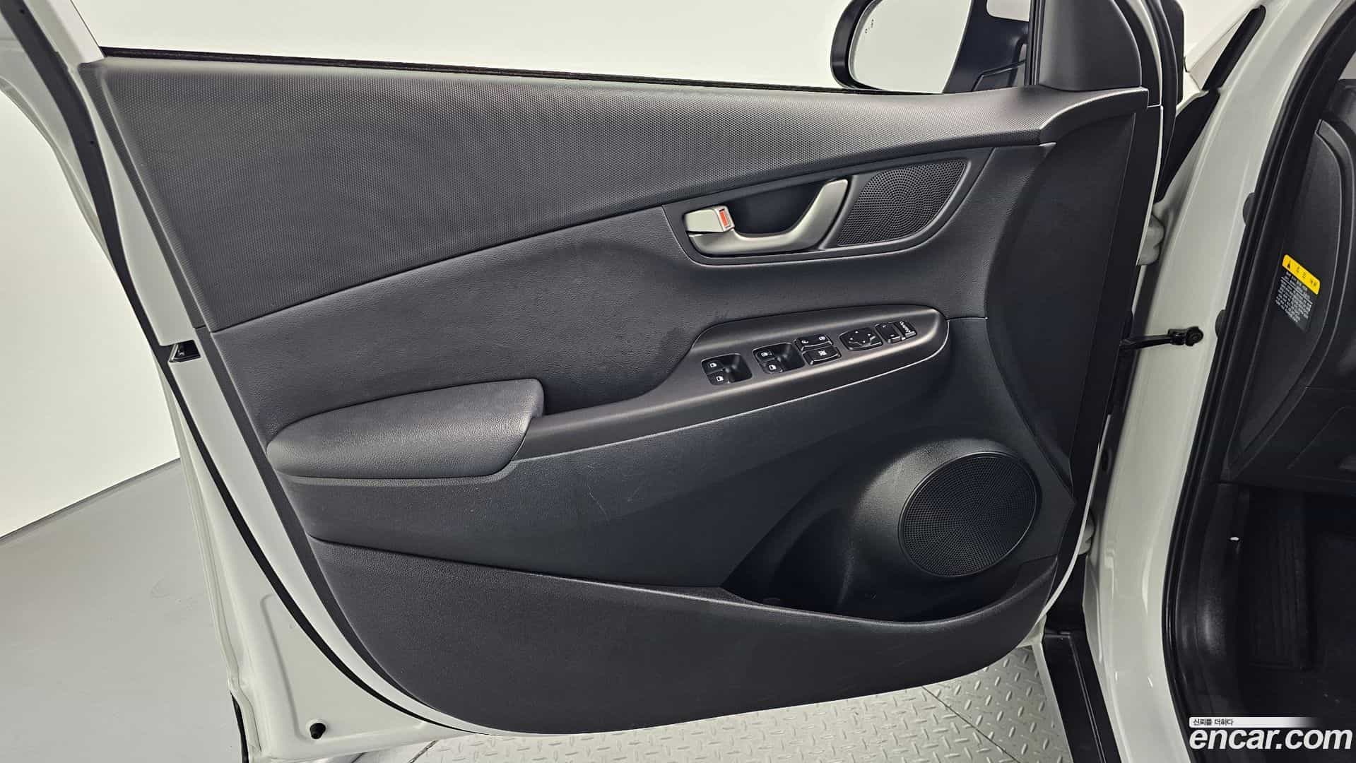 Kona Hyundai 2018.4-INNER-034