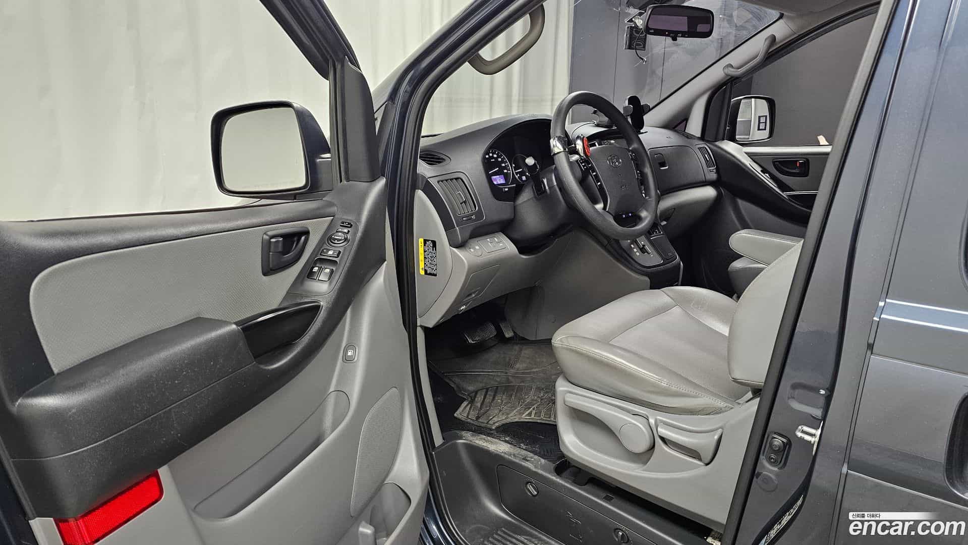Starex Hyundai 2018.8-INNER-010