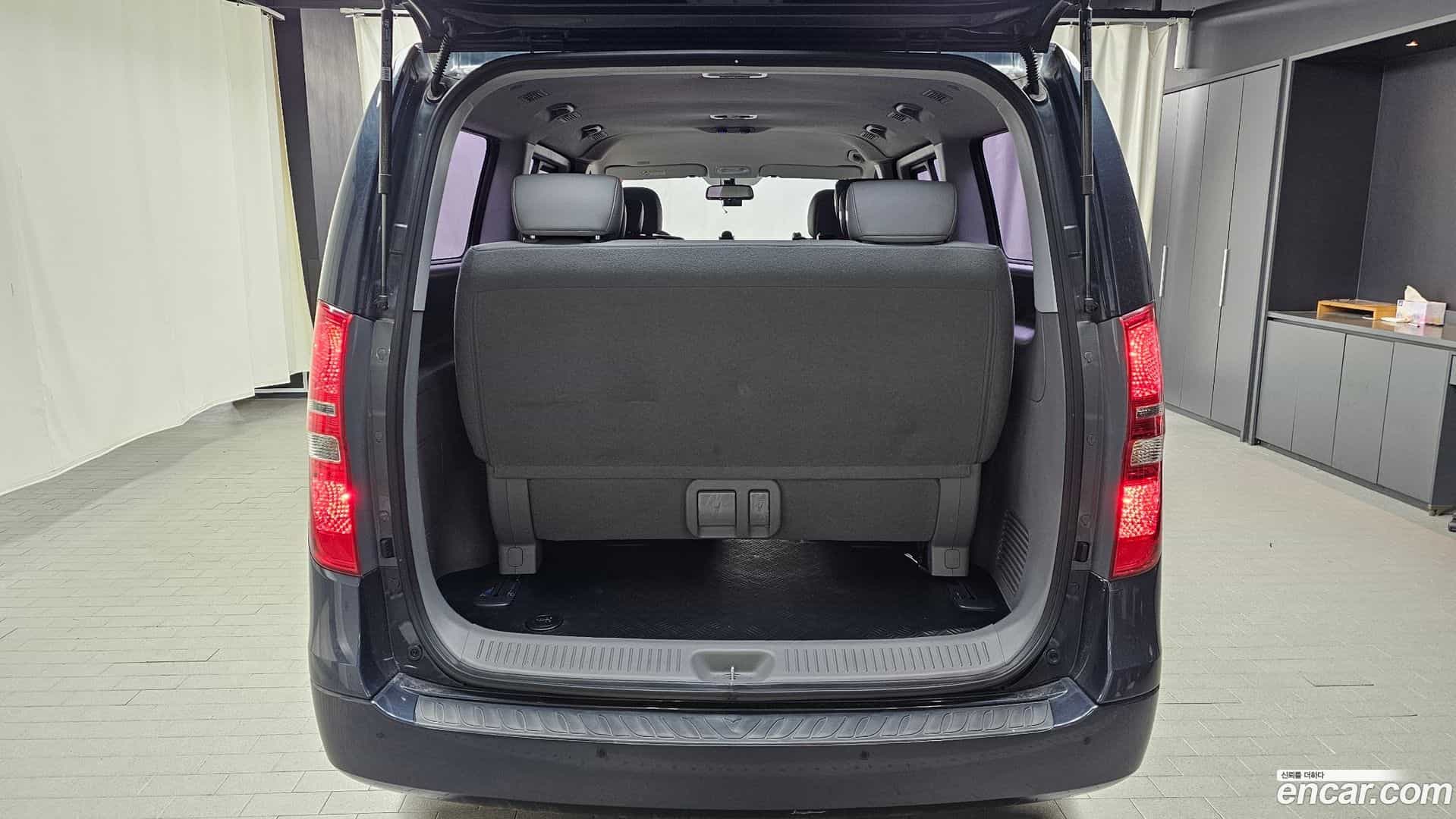 Starex Hyundai 2018.8-OPTION-024