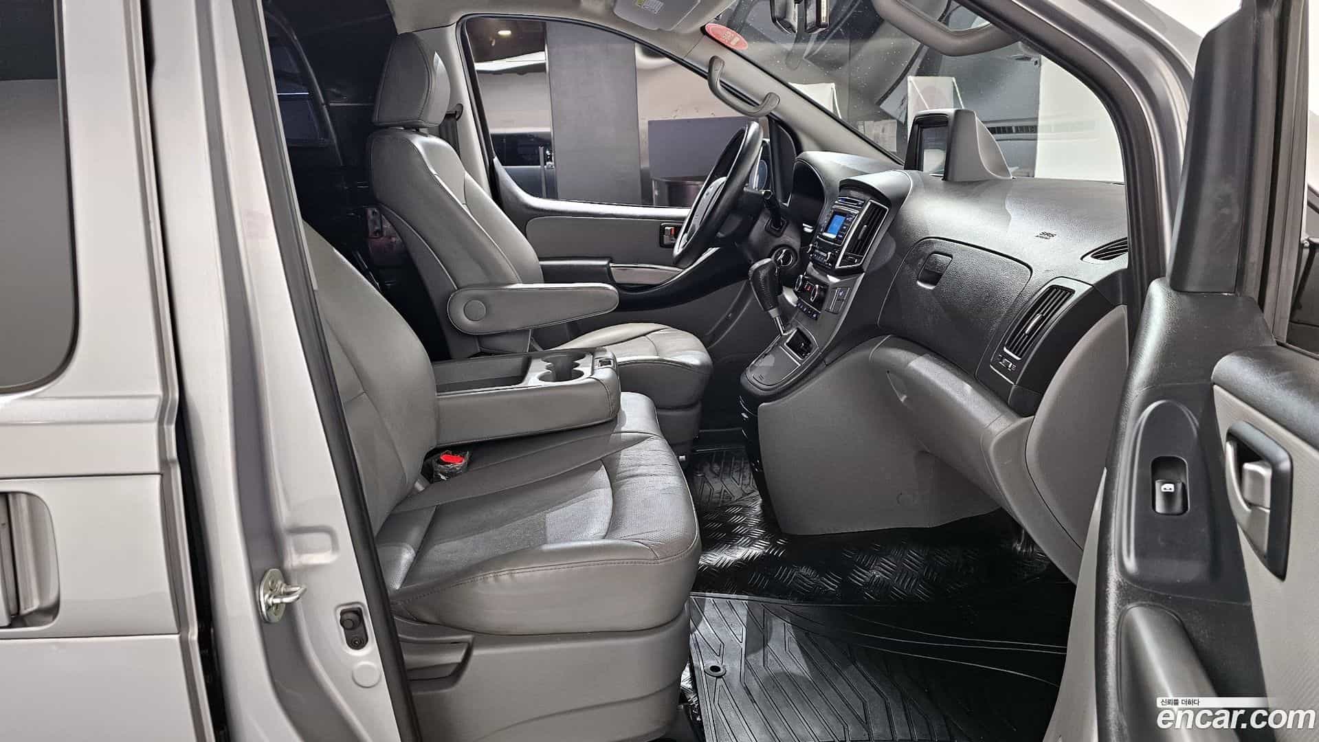 Starex Hyundai 2018.10-OPTION-016