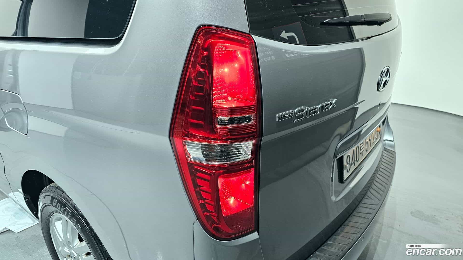 Starex Hyundai 2018.10-OUTER-033