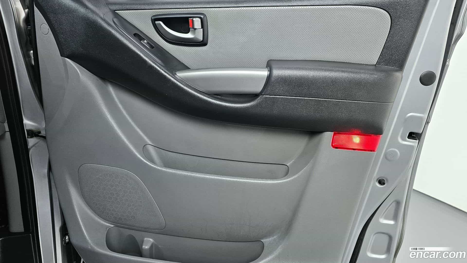 Starex Hyundai 2018.10-INNER-034
