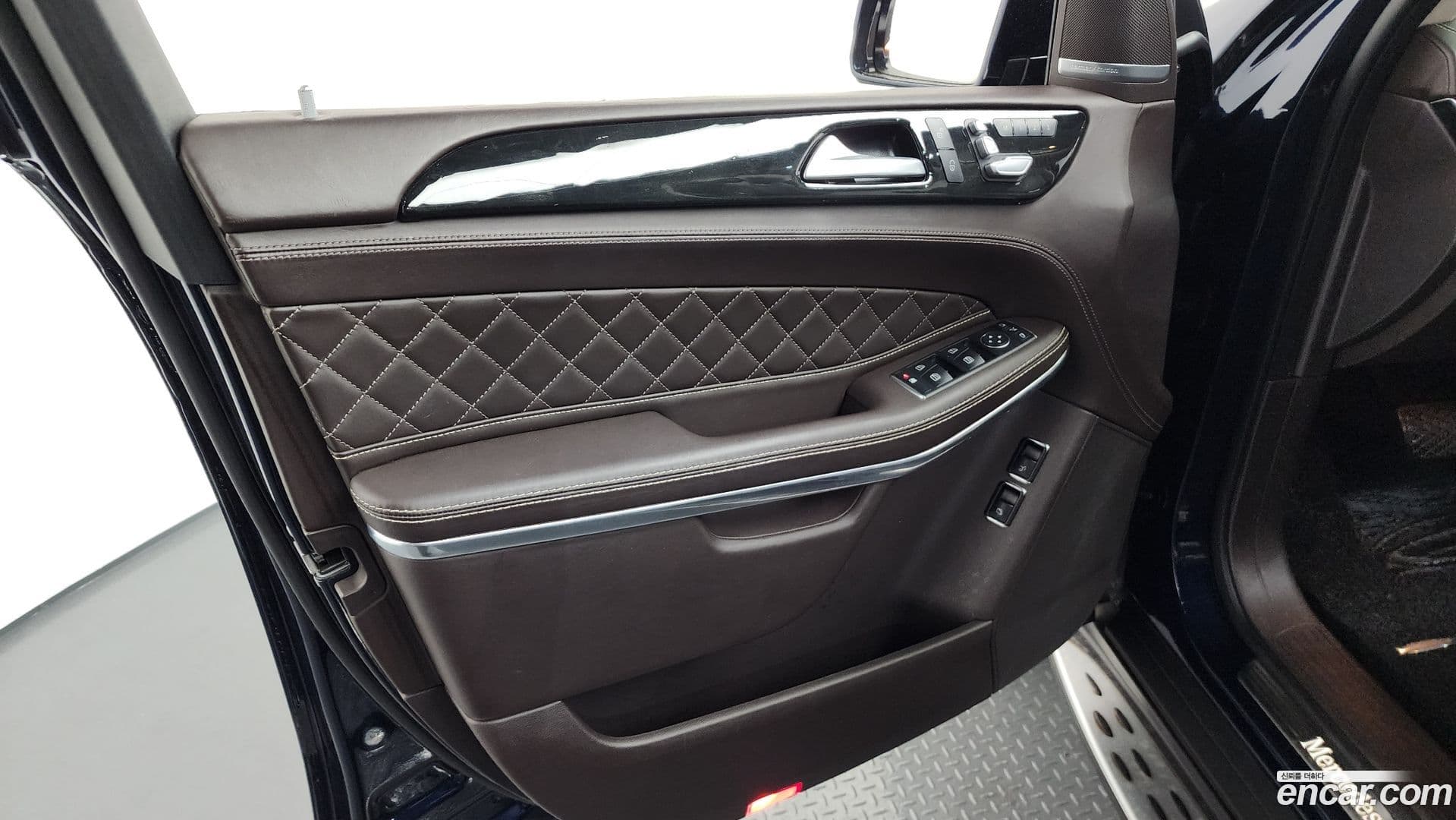 Main__Slider__Photo:GLS-Class Mercedes-Benz 2017.9-23