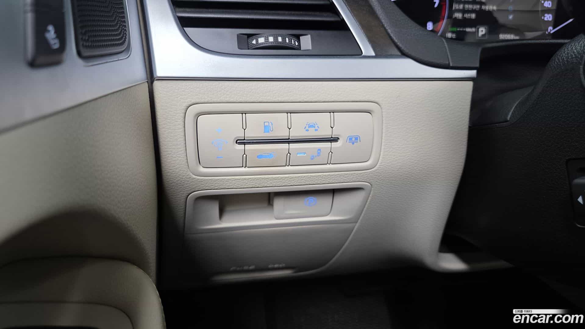 Genesis Hyundai 2015.6-OPTION-042