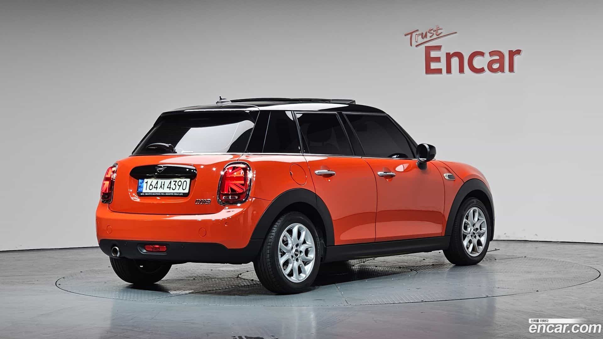 Cooper Mini 2021.5-OUTER-002