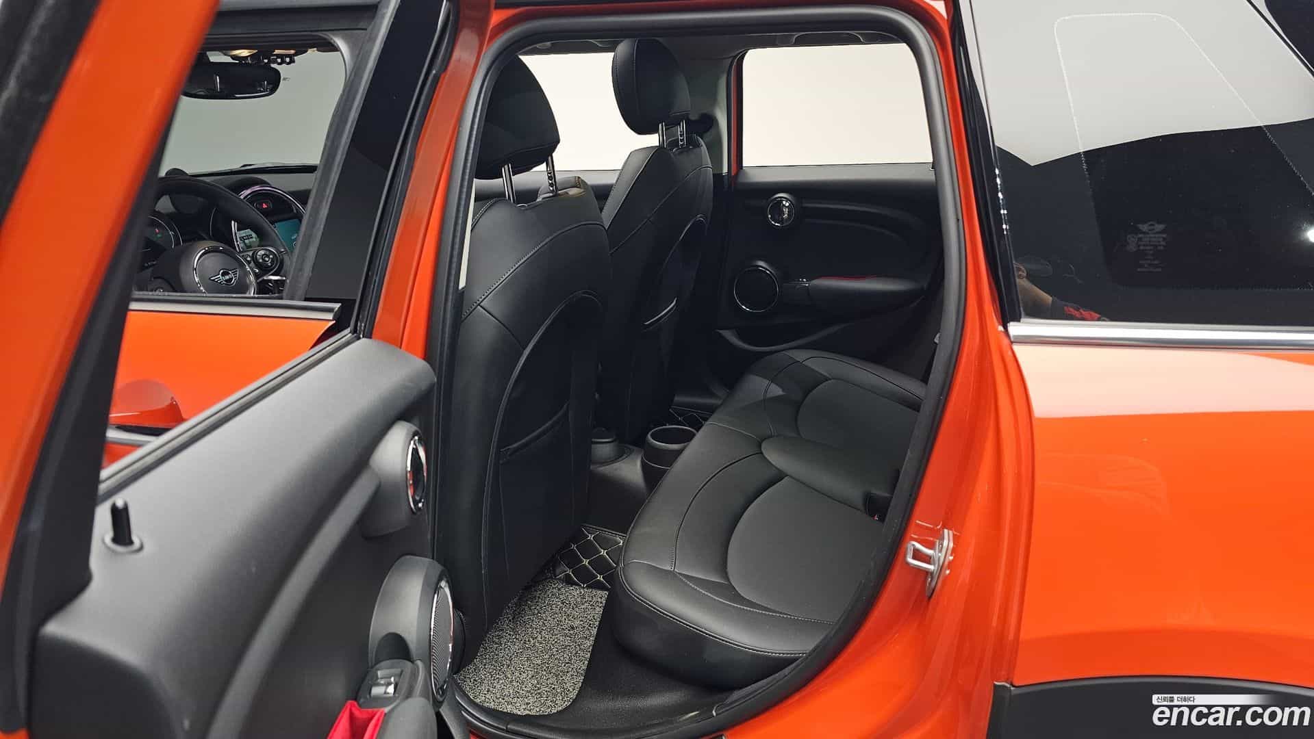 Cooper Mini 2021.5-OPTION-015