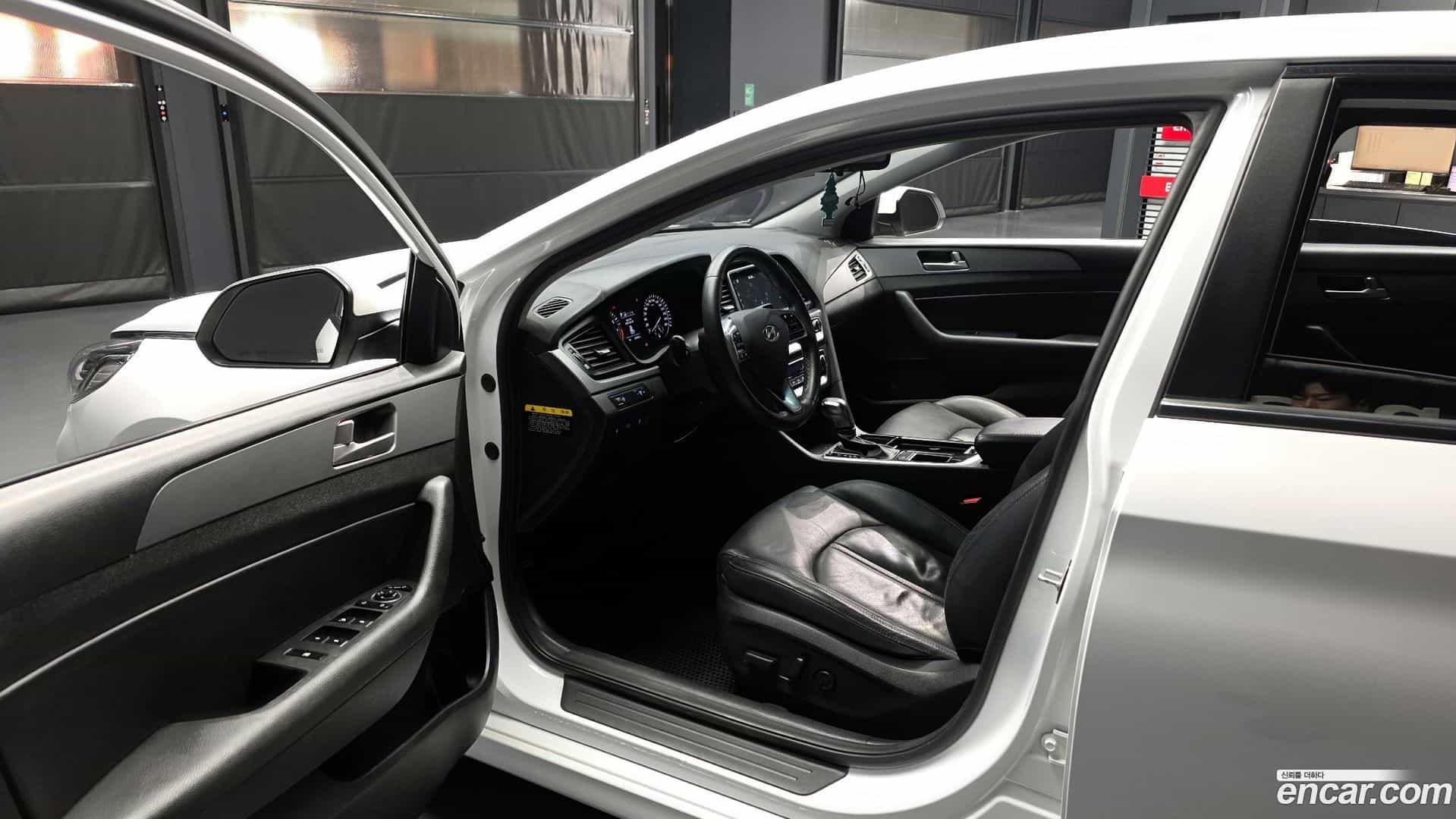 Sonata Hyundai 2017.8-INNER-010