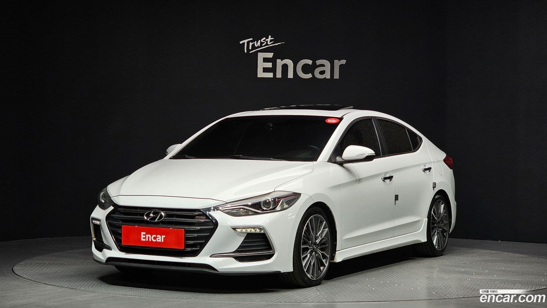 Main__Slider__Photo:AVANTE Hyundai 2017.0-0