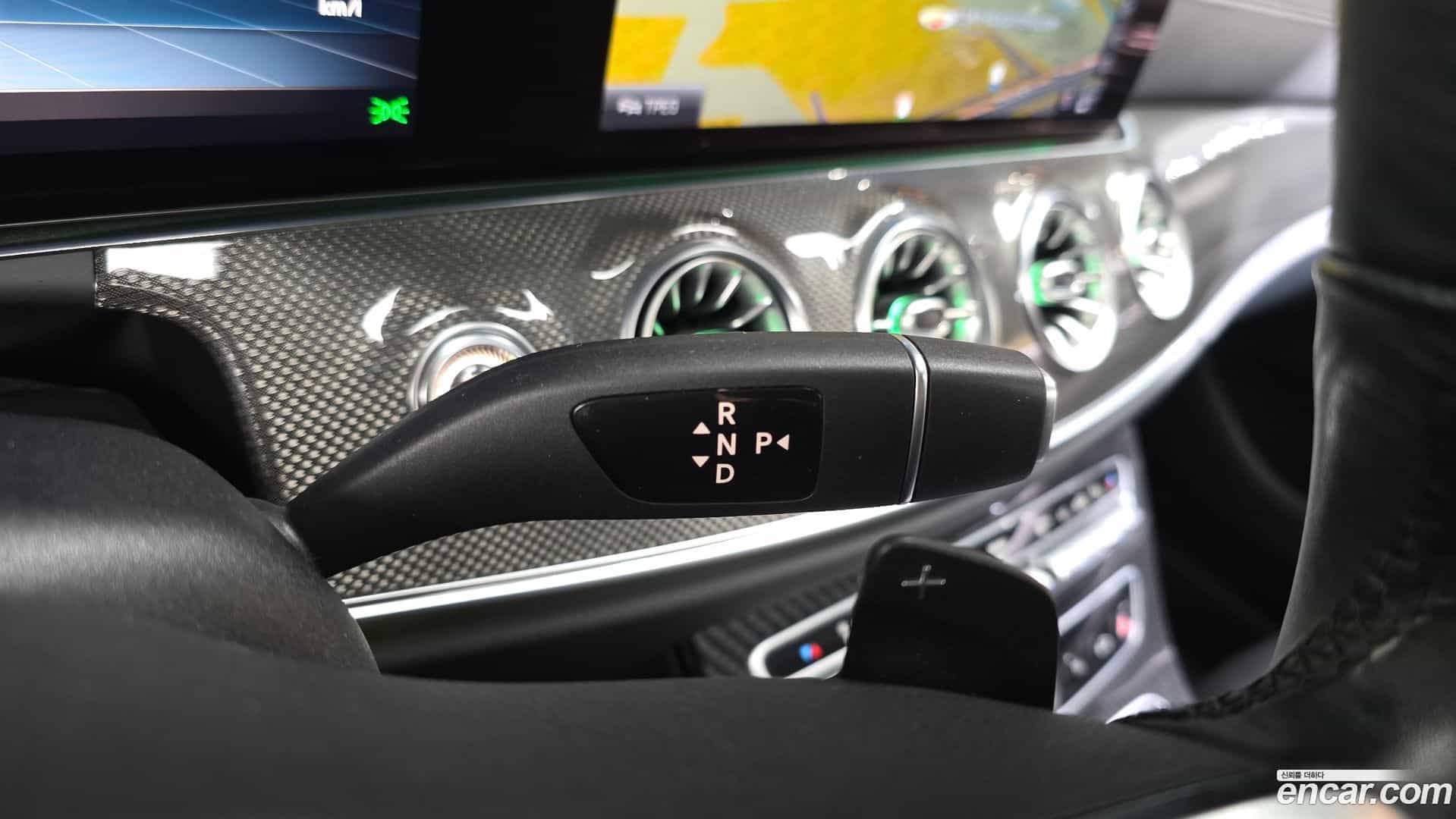 CLS-Class Mercedes-Benz 2018.10-INNER-009