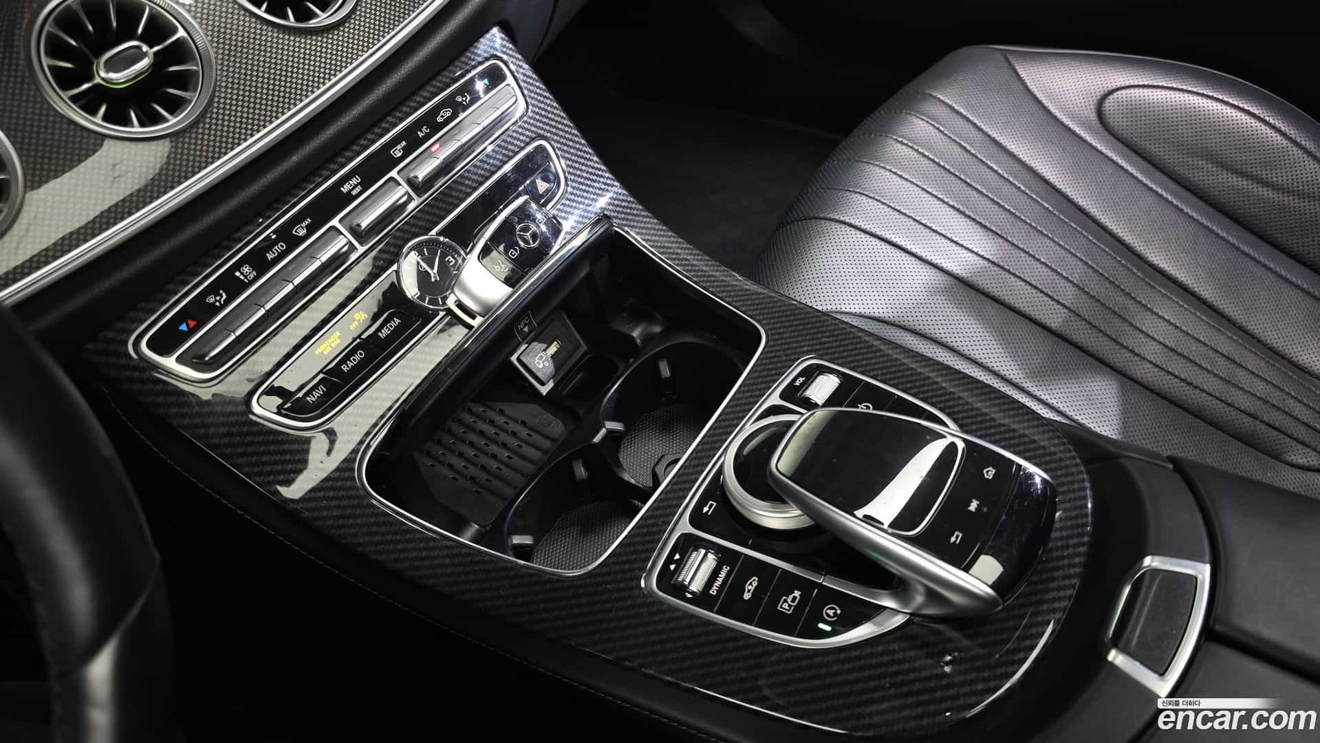 CLS-Class Mercedes-Benz 2018.10-OPTION-043