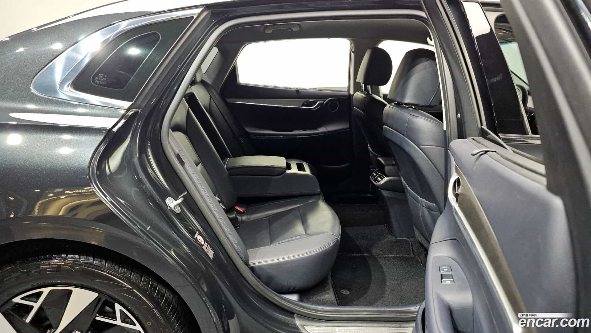 Grandeur Hyundai 2021.3-OPTION-016