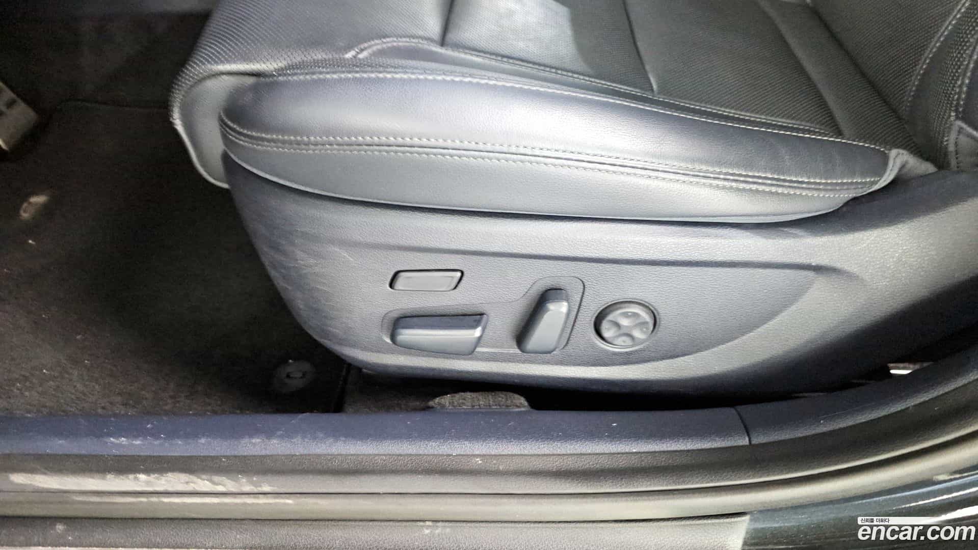 Grandeur Hyundai 2021.3-OPTION-044