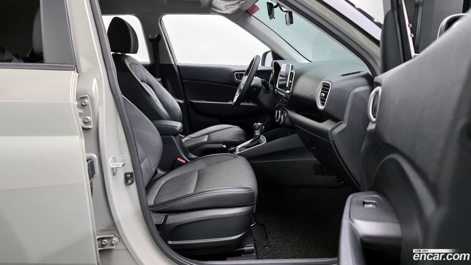 Venue Hyundai 2019.8-OPTION-015