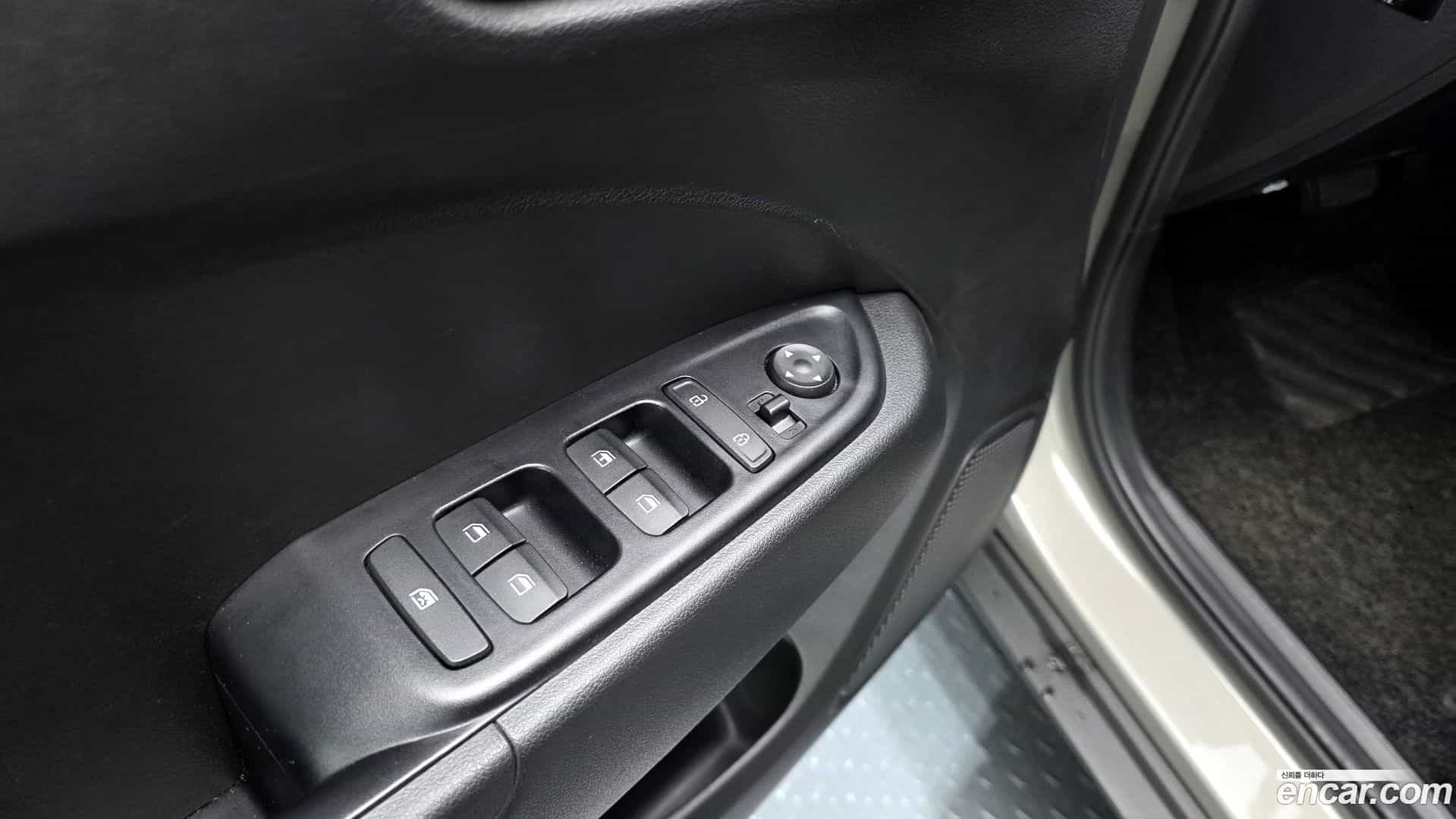 Venue Hyundai 2019.8-OPTION-040