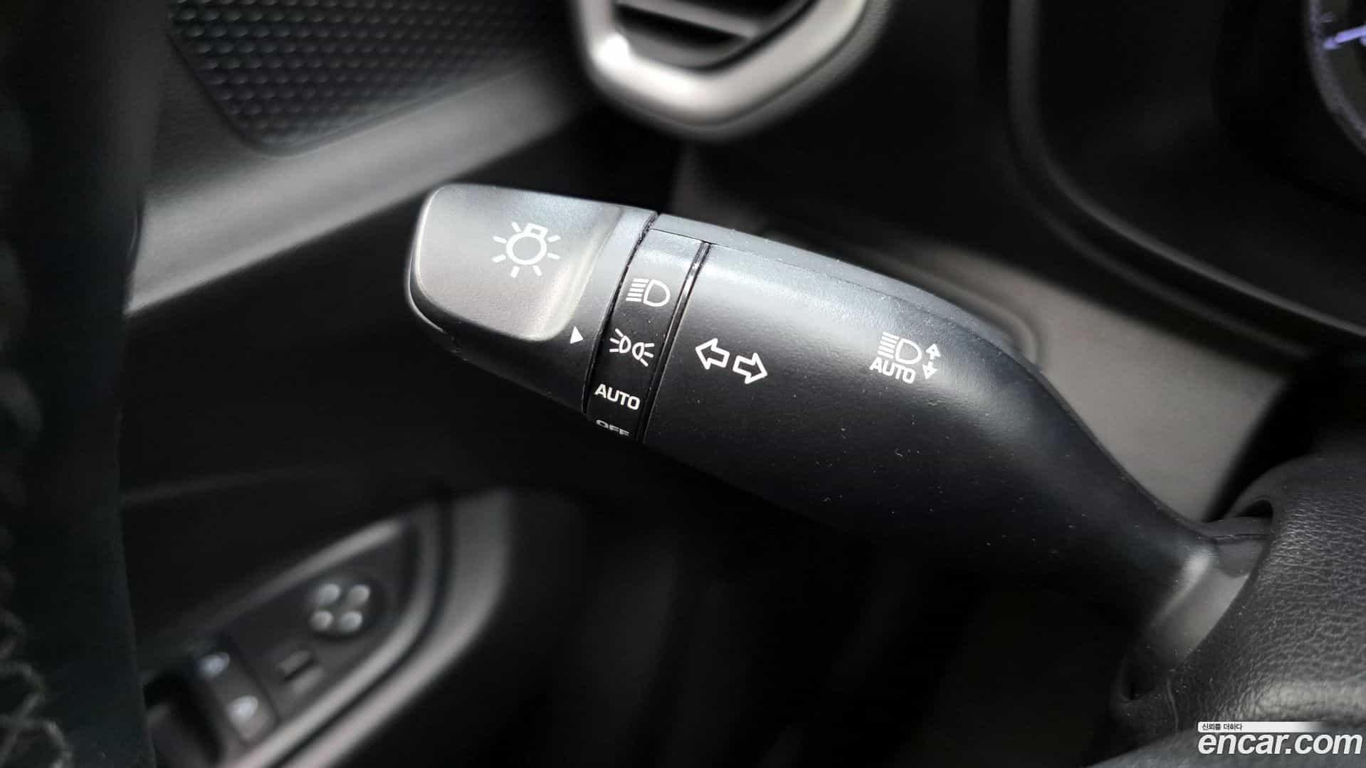 Venue Hyundai 2019.8-OPTION-041