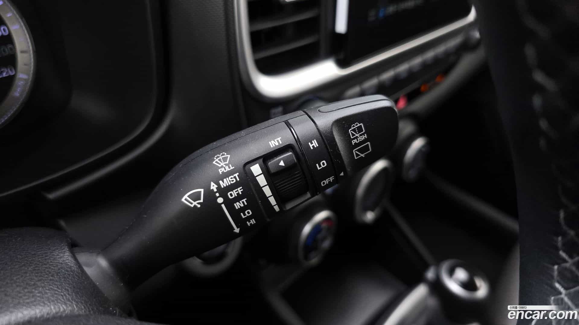 Venue Hyundai 2019.8-OPTION-043