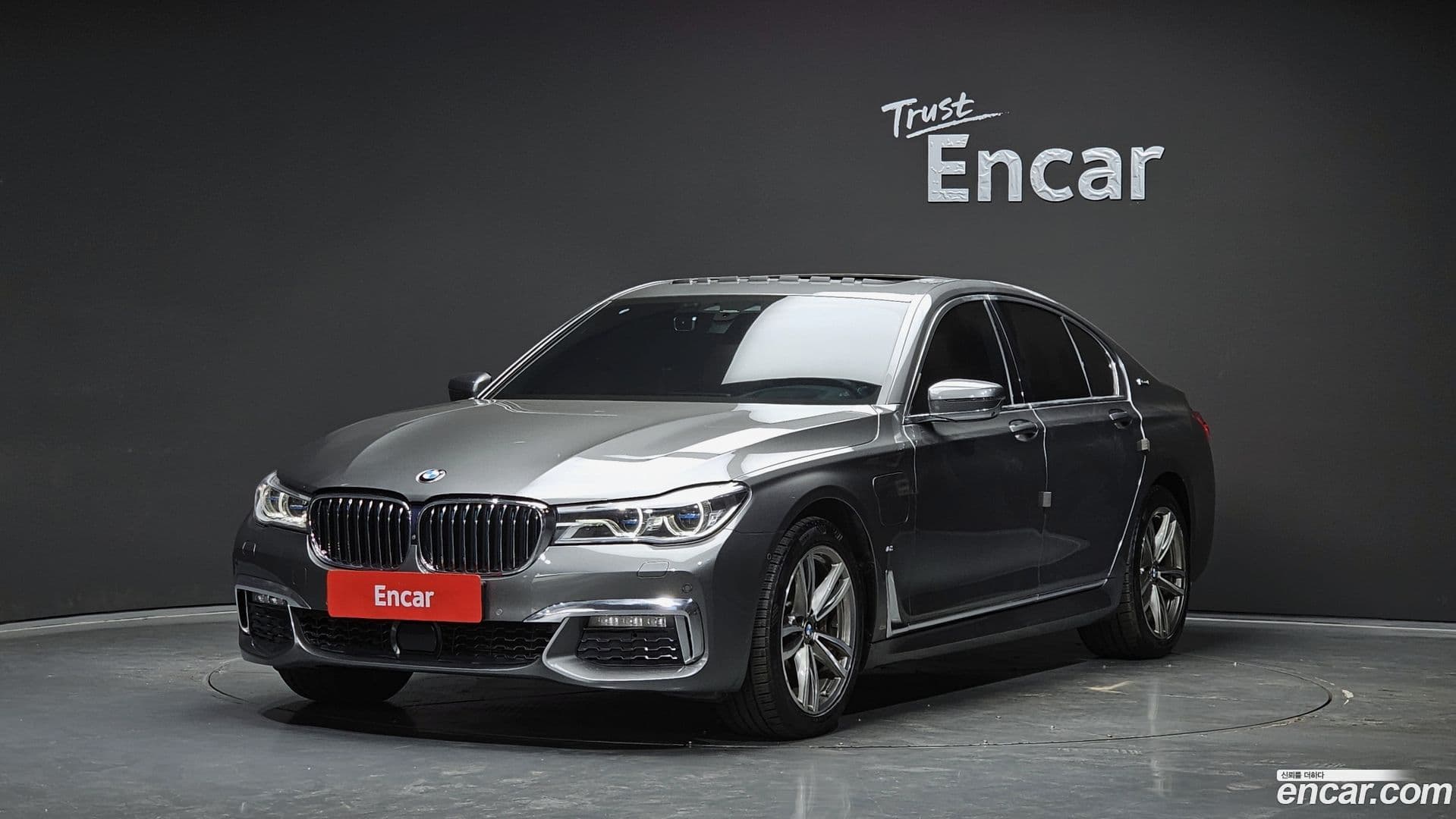 Main__Slider__Photo:7-Series BMW 2018.11-0
