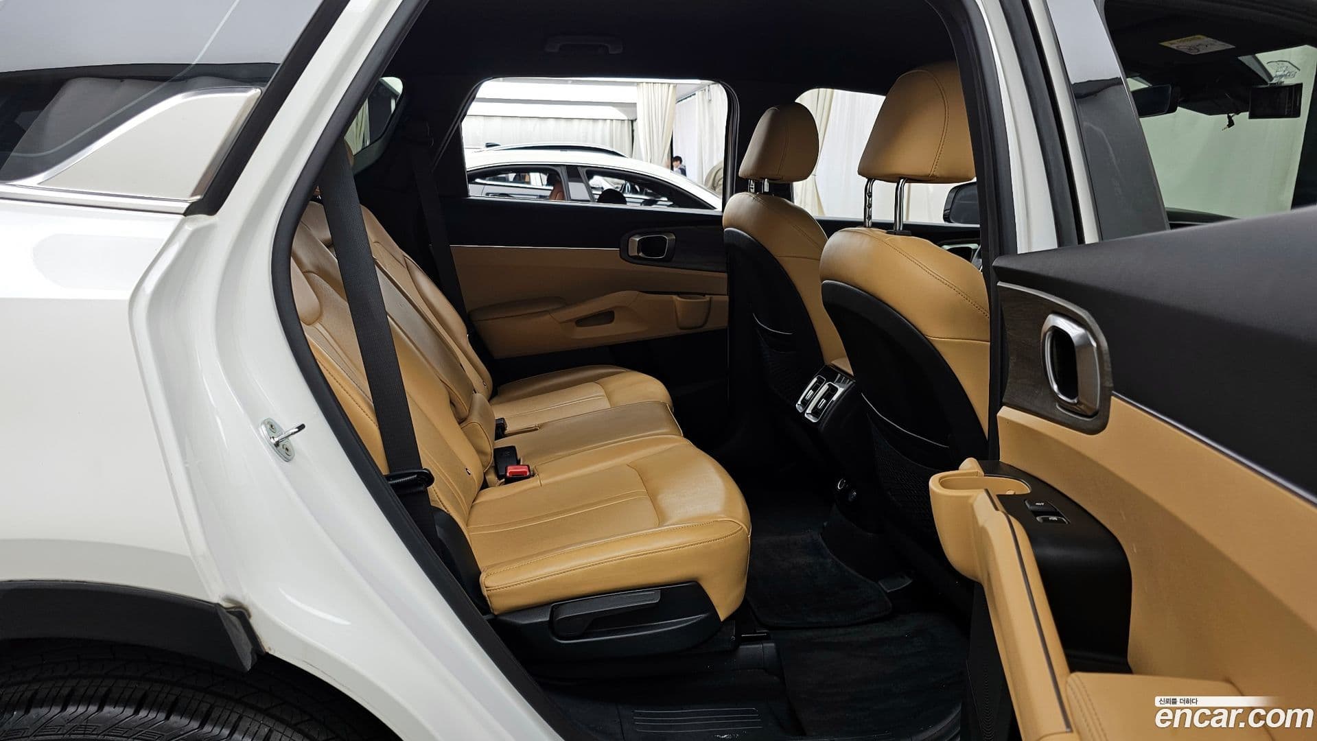 Main__Slider__Photo:Sorento Kia 2022.0-10