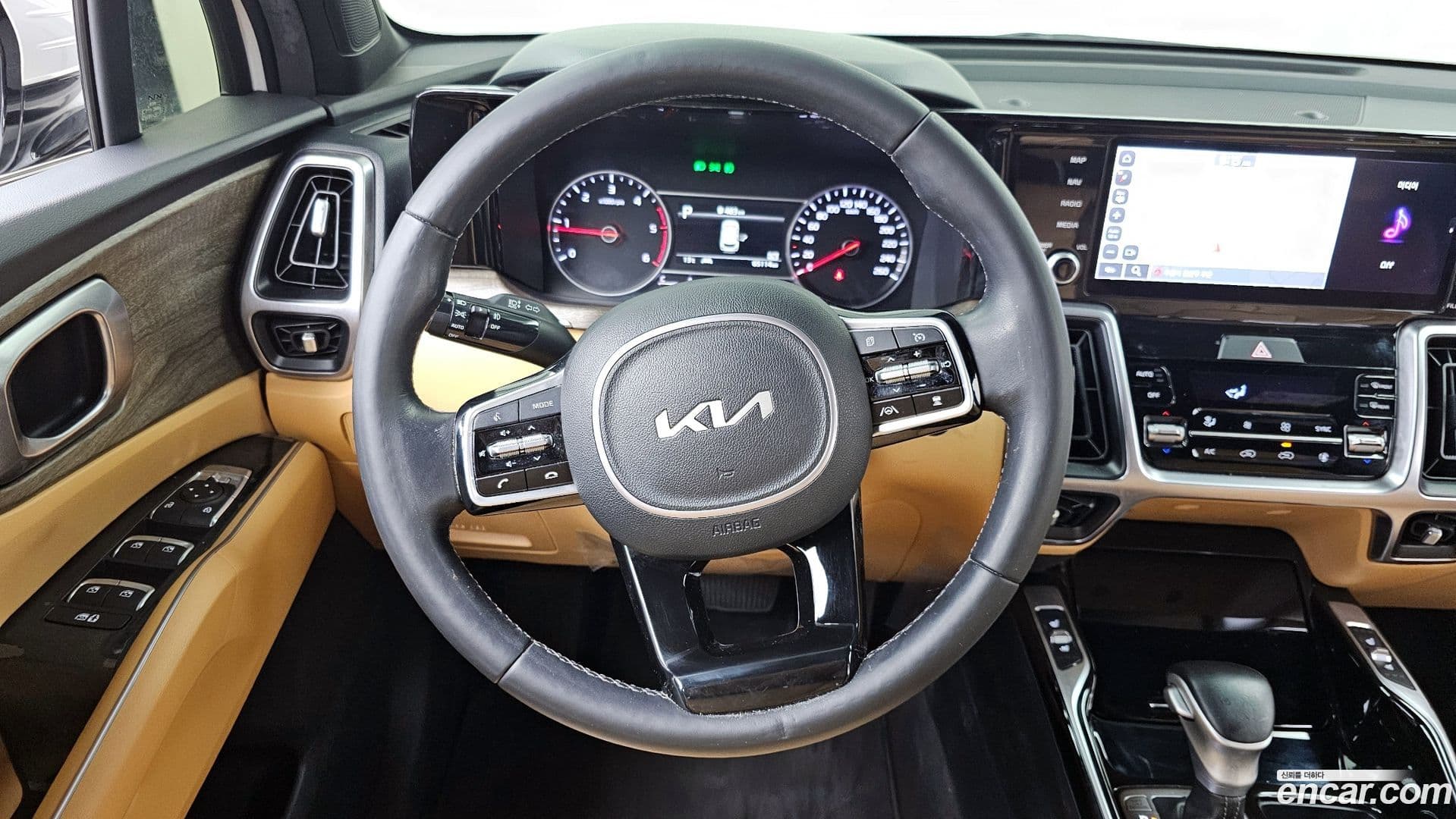 Main__Slider__Photo:Sorento Kia 2022.0-12