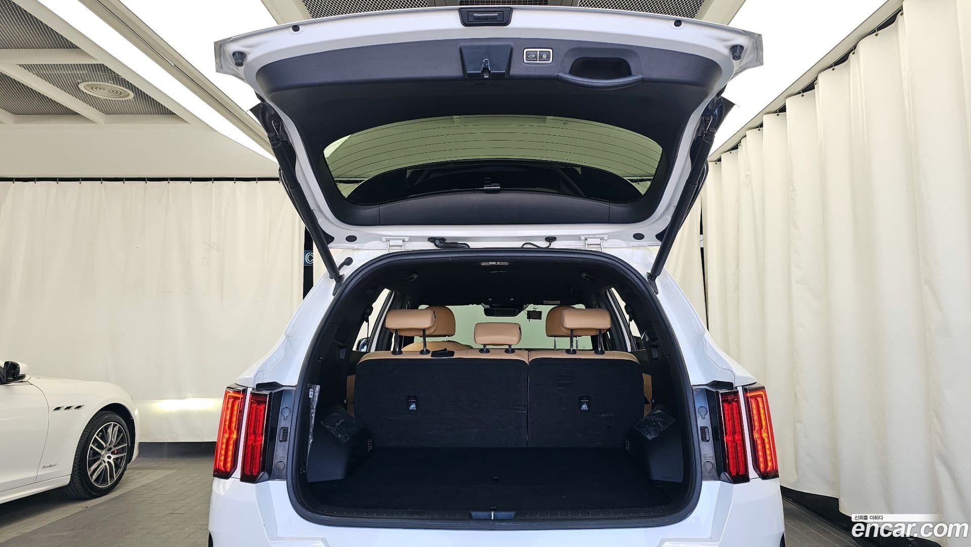 Main__Slider__Photo:Sorento Kia 2022.0-19