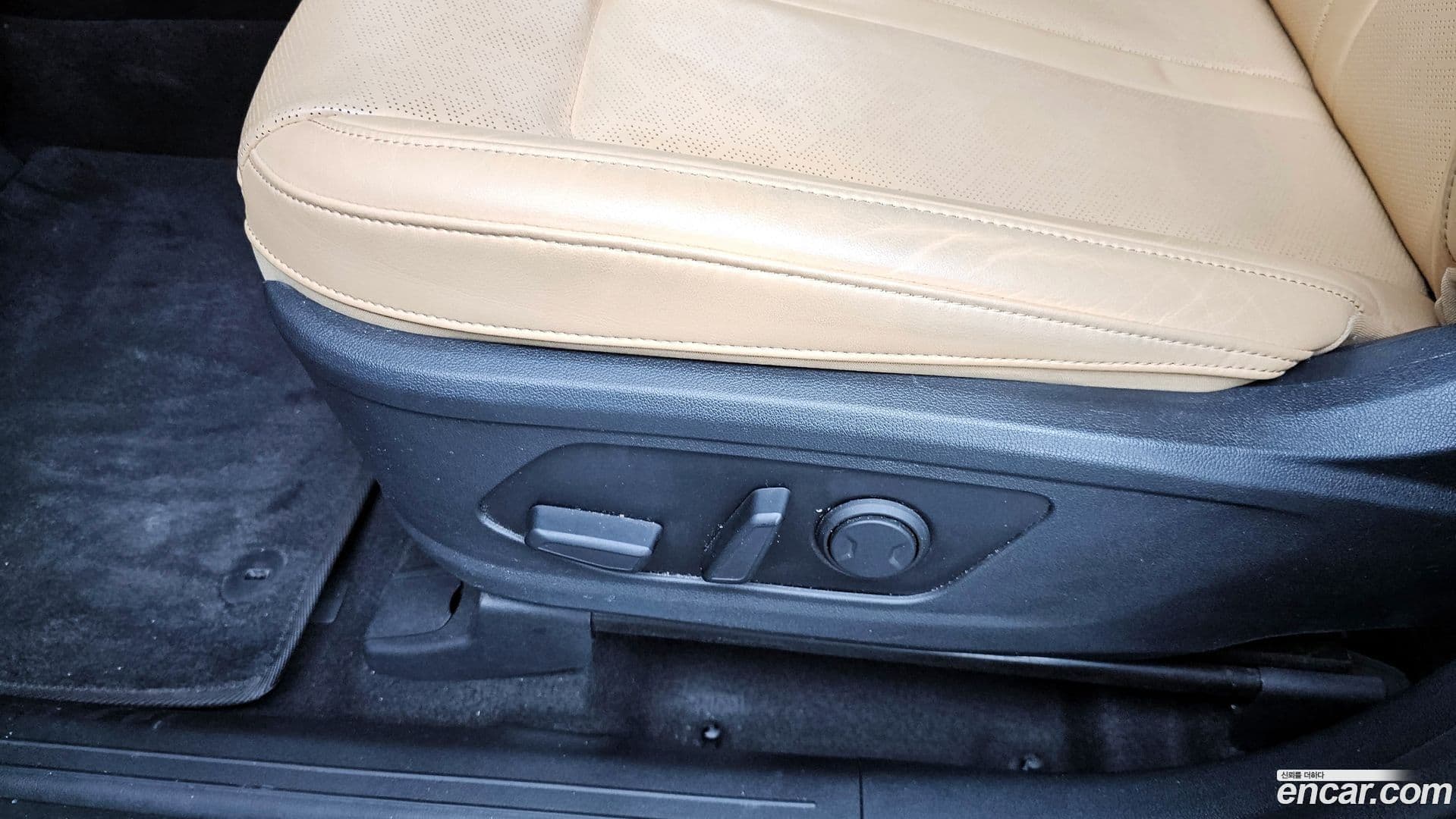Main__Slider__Photo:Sorento Kia 2022.0-32