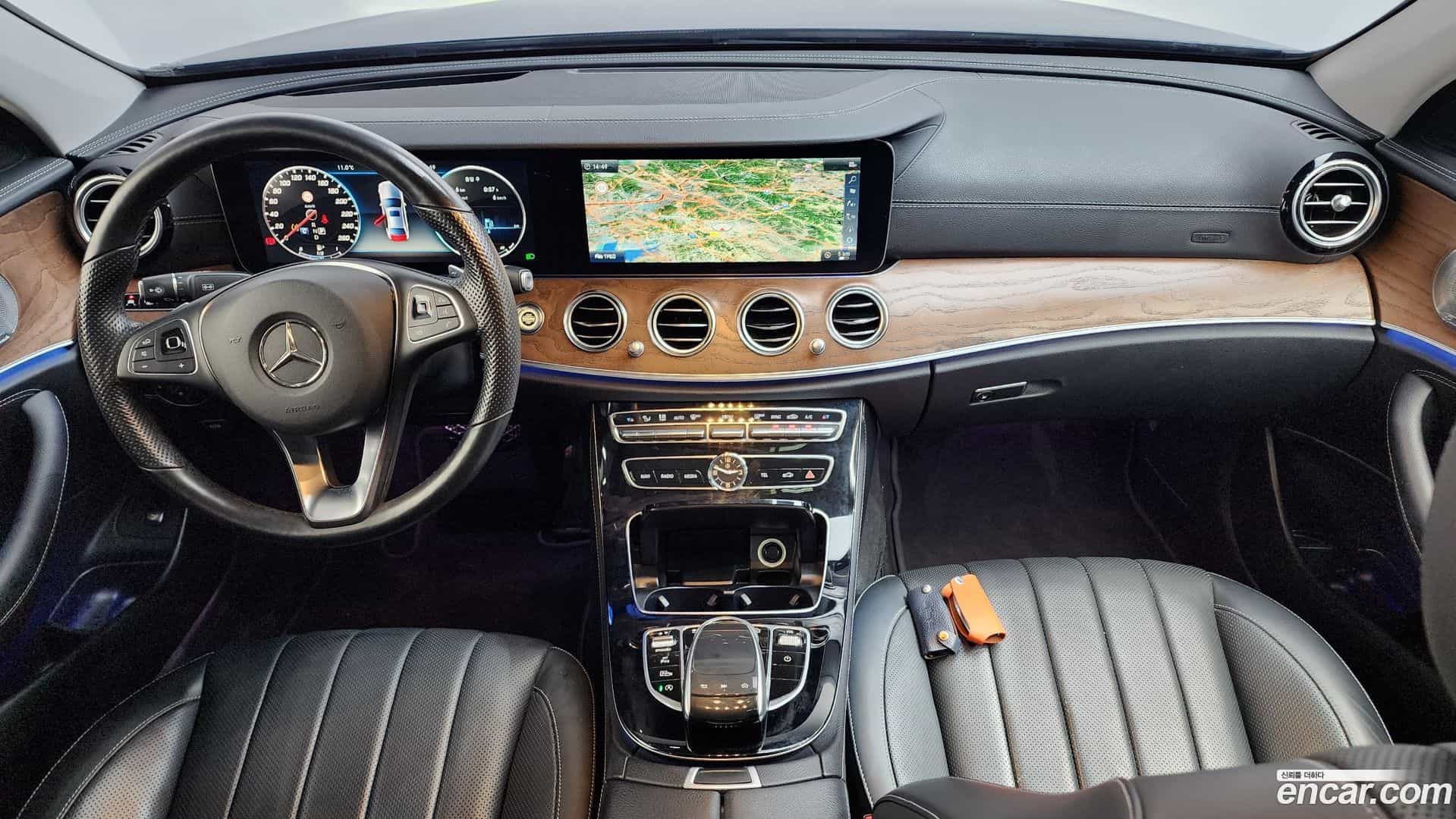 E-Class Mercedes-Benz 2017.10-INNER-007