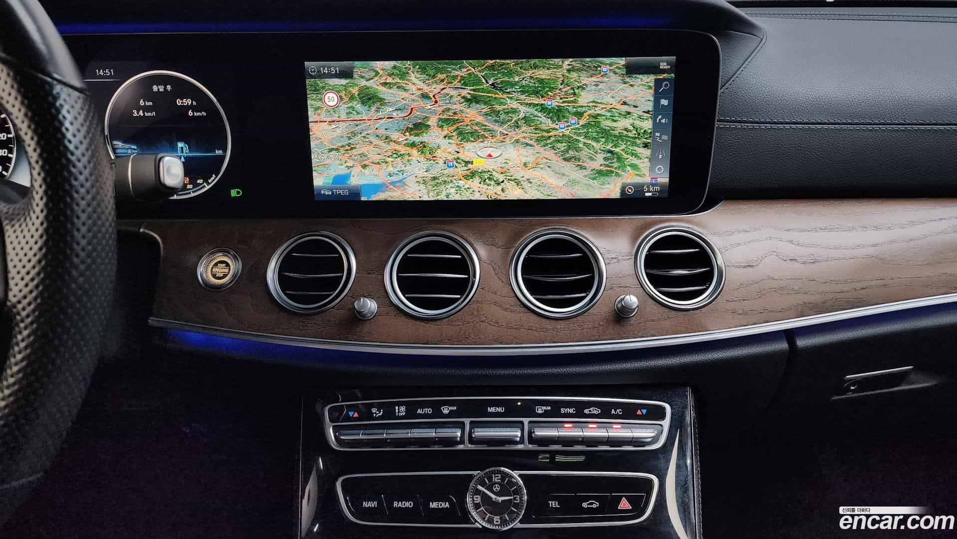 E-Class Mercedes-Benz 2017.10-OPTION-017