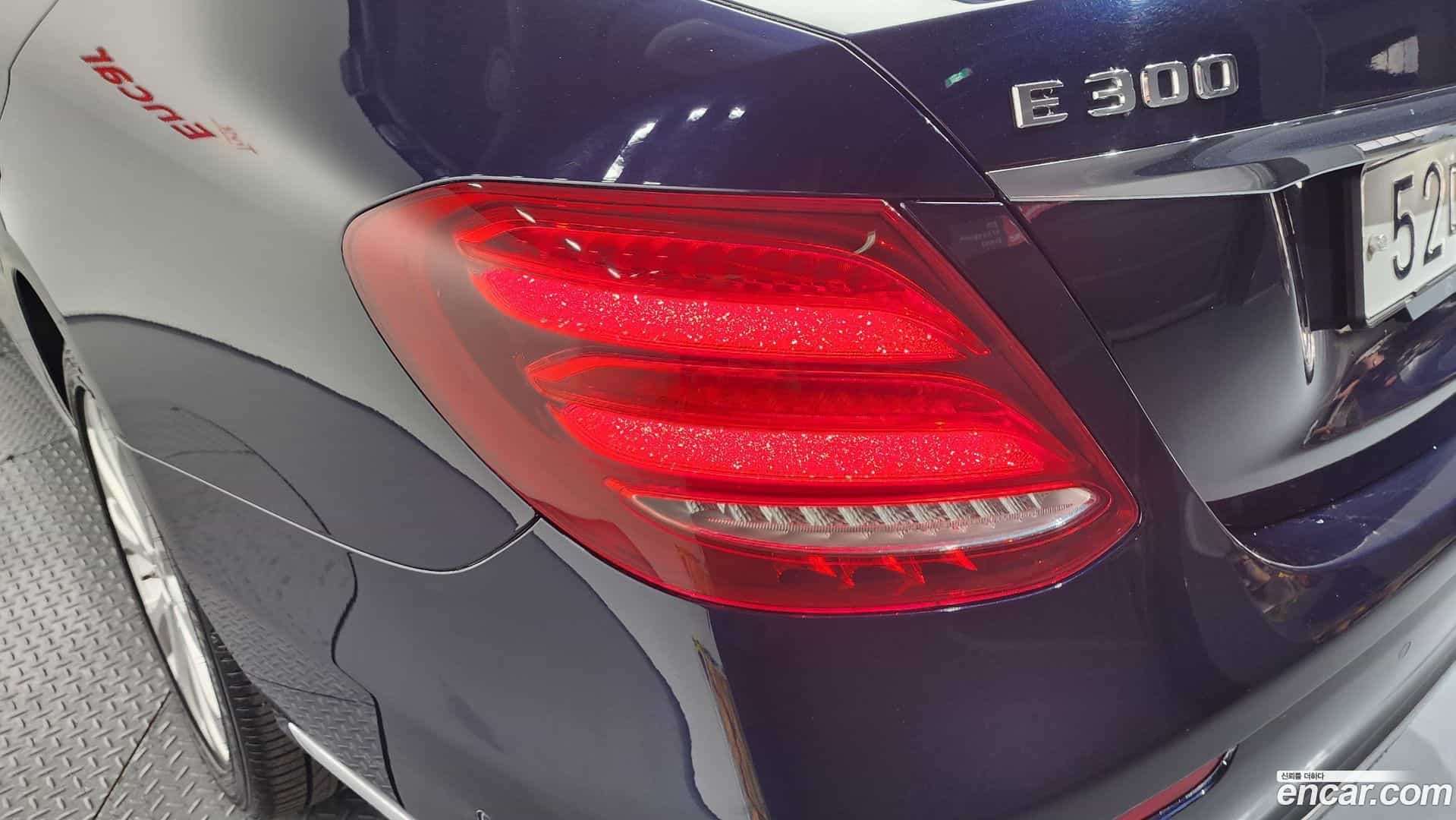 E-Class Mercedes-Benz 2017.10-OUTER-033