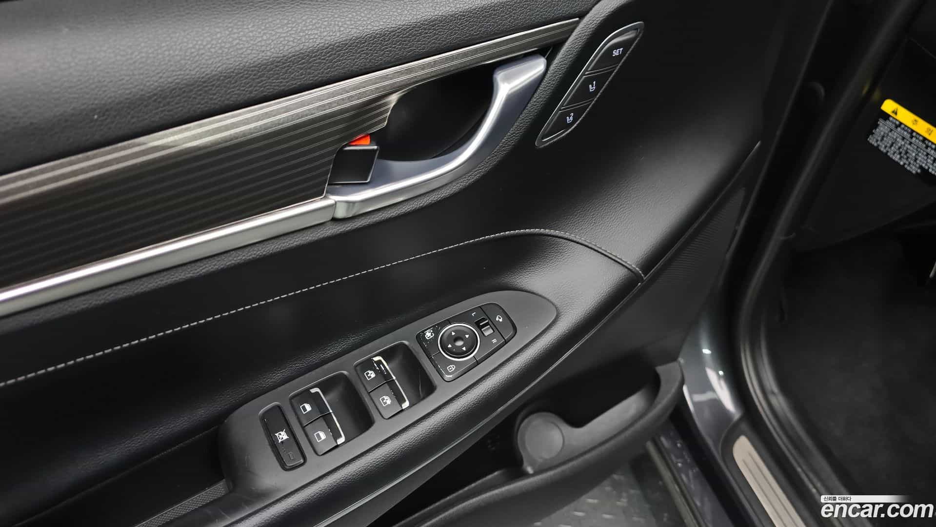 Grandeur Hyundai 2018.7-OPTION-019
