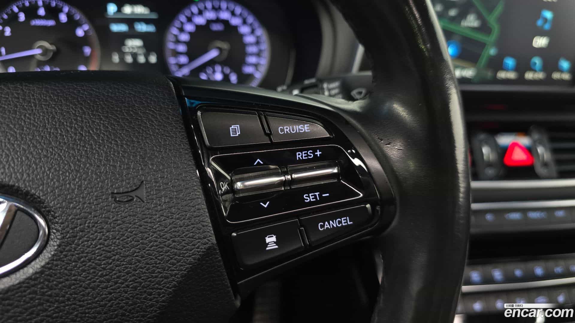 Grandeur Hyundai 2018.7-OPTION-024