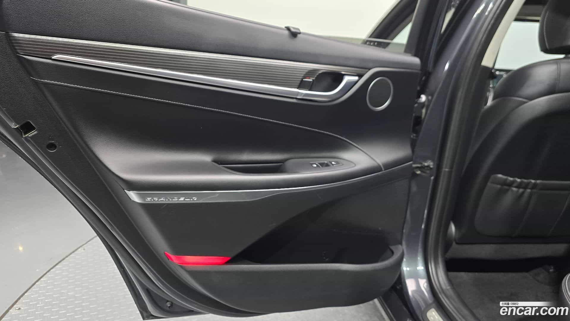 Grandeur Hyundai 2018.7-INNER-035