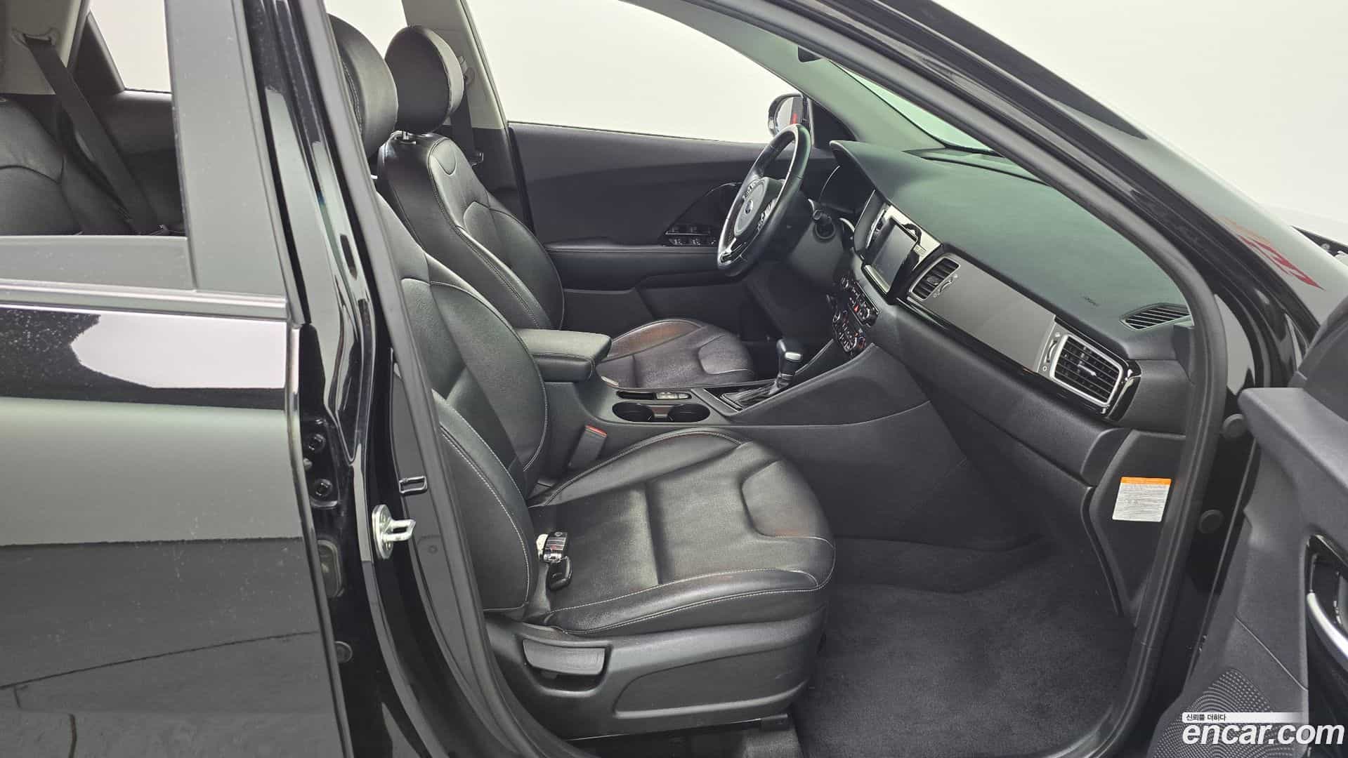 Niro Kia 2016.10-INNER-036