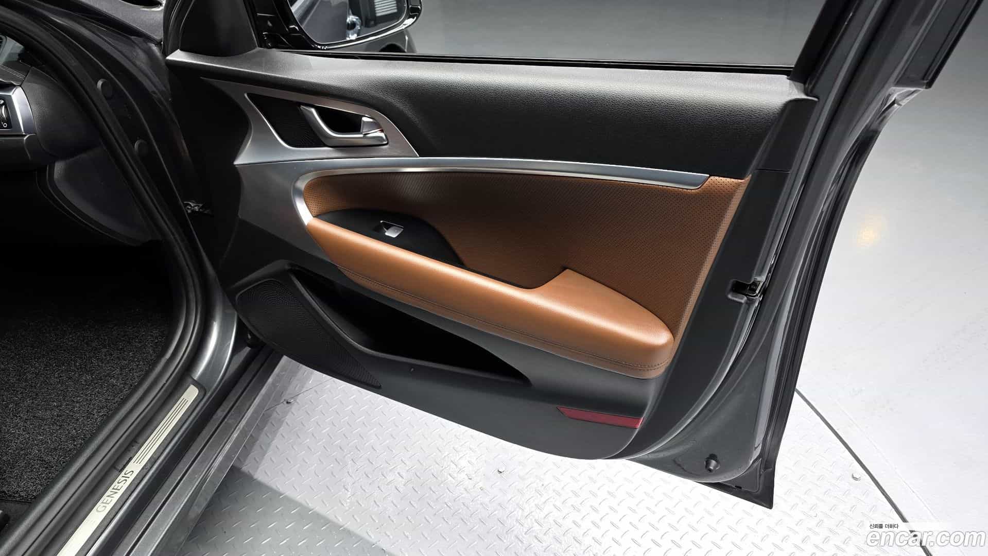 G70 Genesis 2018.2-INNER-034