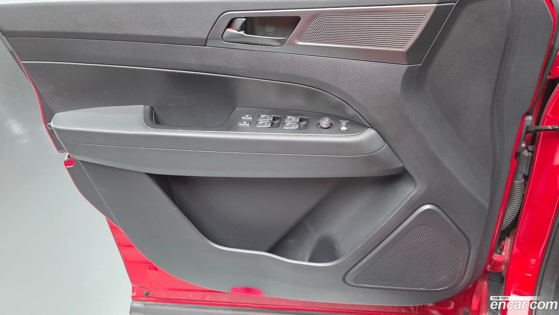 Main__Slider__Photo:Rexton KG Mobility 2022.2-23