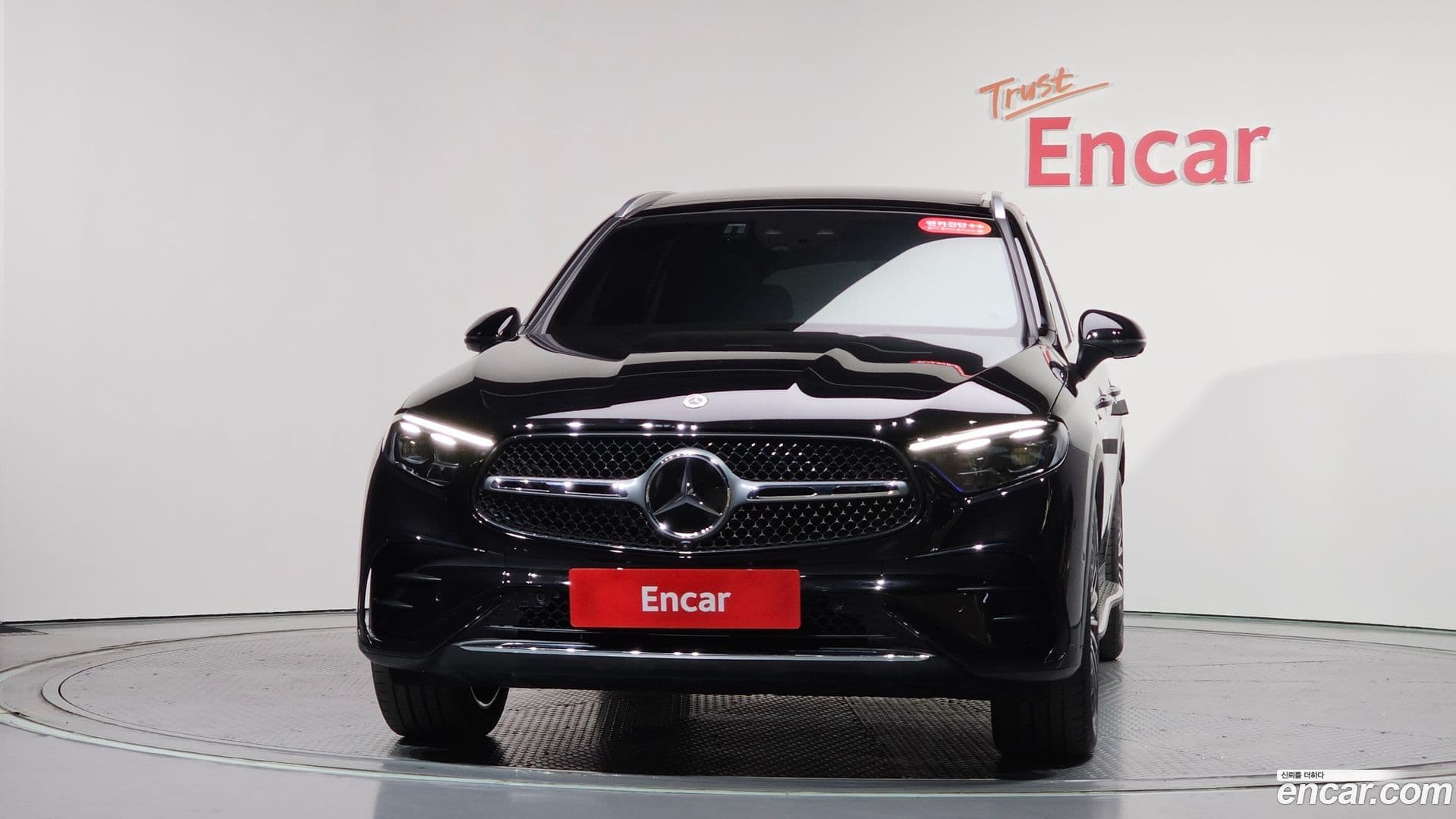Main__Slider__Photo:GLC-Class Mercedes-Benz 2023.10-2