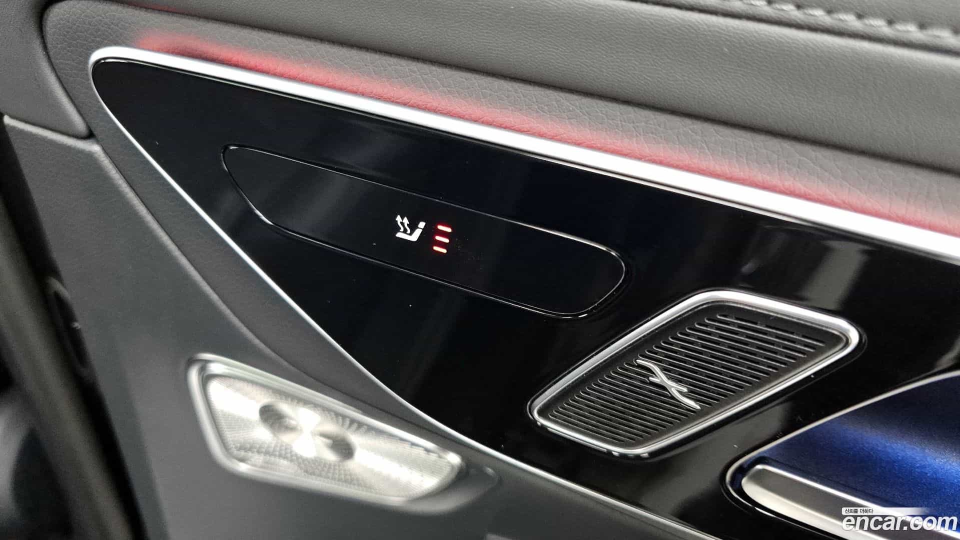 GLC-Class Mercedes-Benz 2023.10-OPTION-023