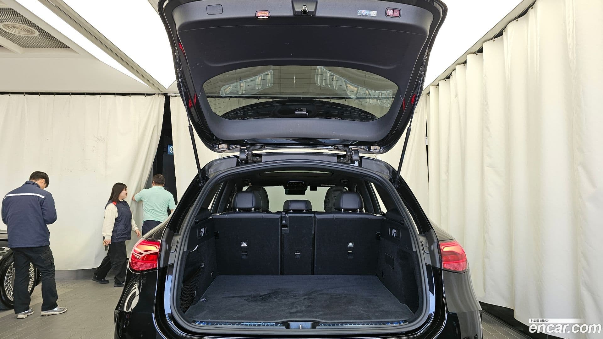 Main__Slider__Photo:GLC-Class Mercedes-Benz 2023.10-19